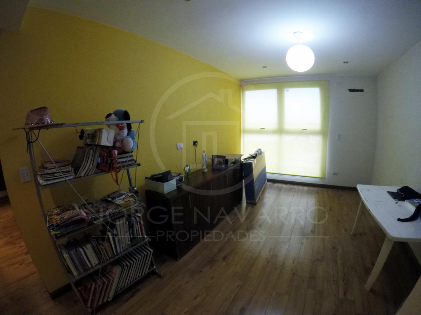 Excelente Propiedad - Casa con Deposito en planta baja - San Martín - Suipacha — foto 8