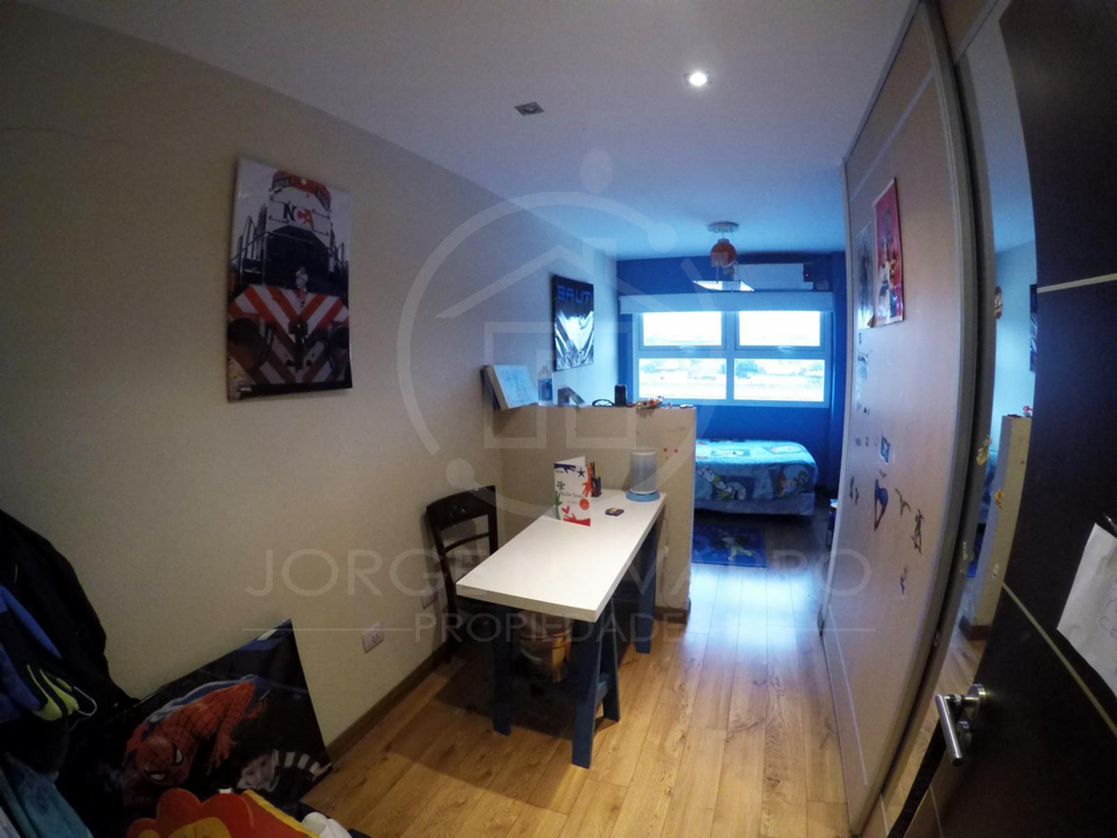 Excelente Propiedad - Casa con Deposito en planta baja - San Martín - Suipacha — foto 9