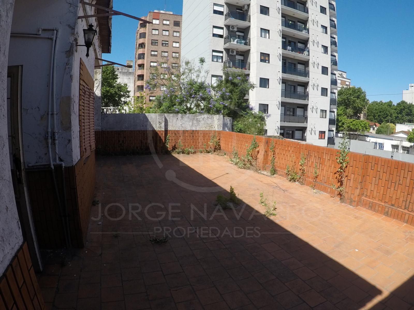 Excelente Galpón - Pueyrredon 4200 - San Martín - LIBRE DE GASTOS. — foto 2