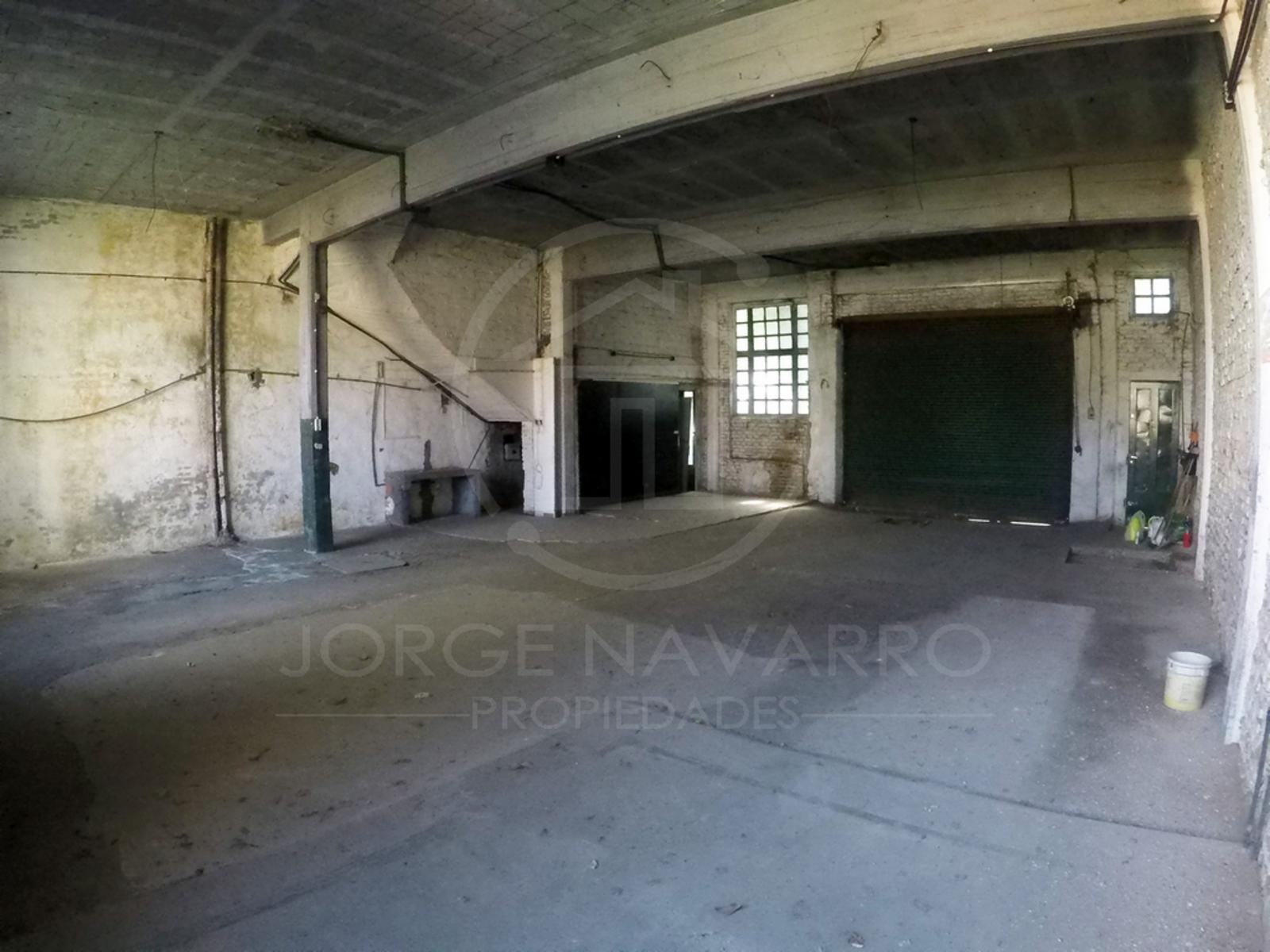 Excelente Galpón - Pueyrredon 4200 - San Martín - LIBRE DE GASTOS. — foto 6