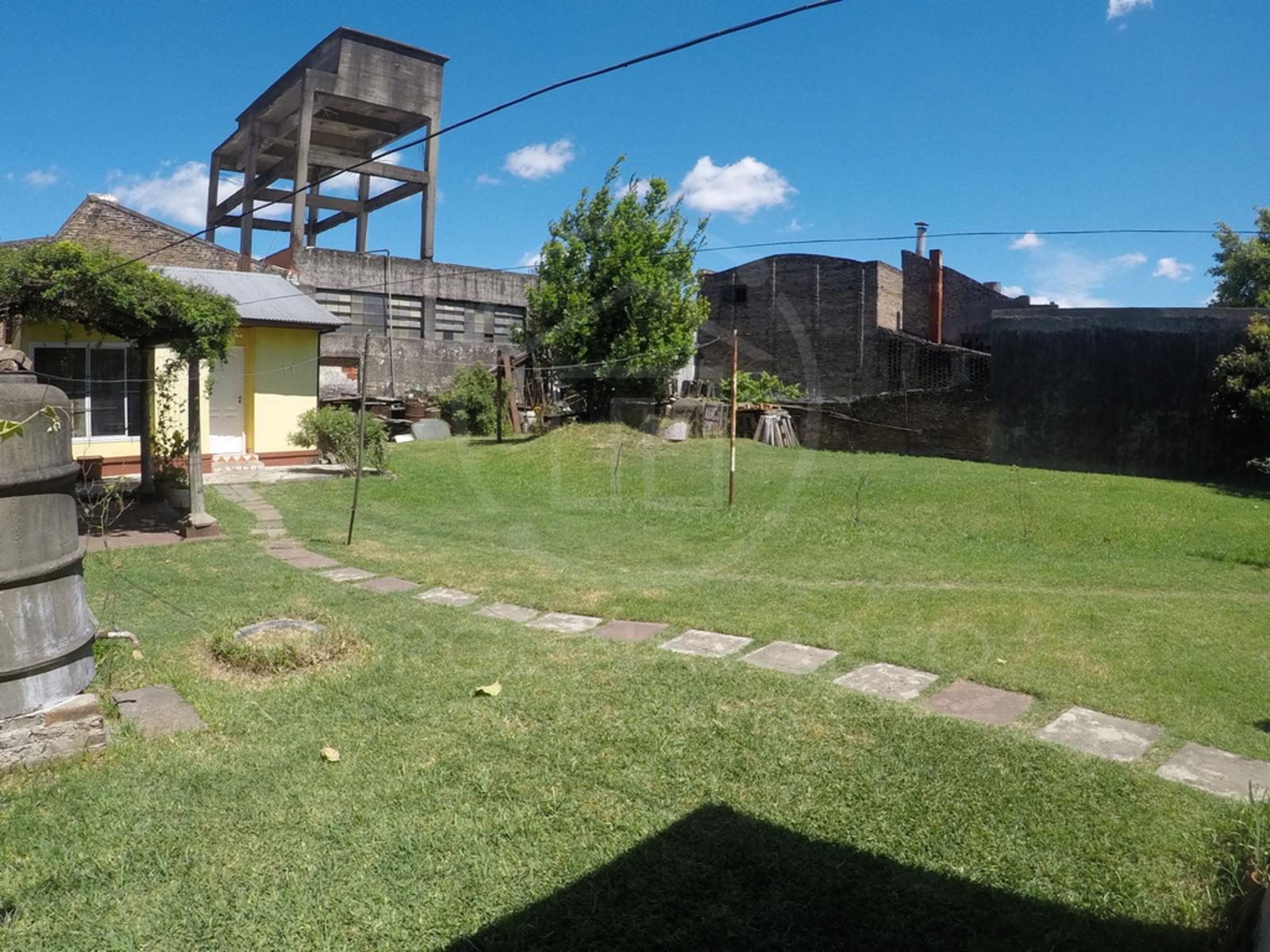 Casa Multifamiliar con Terreno - Castelli 2046 - San Martín — foto 6