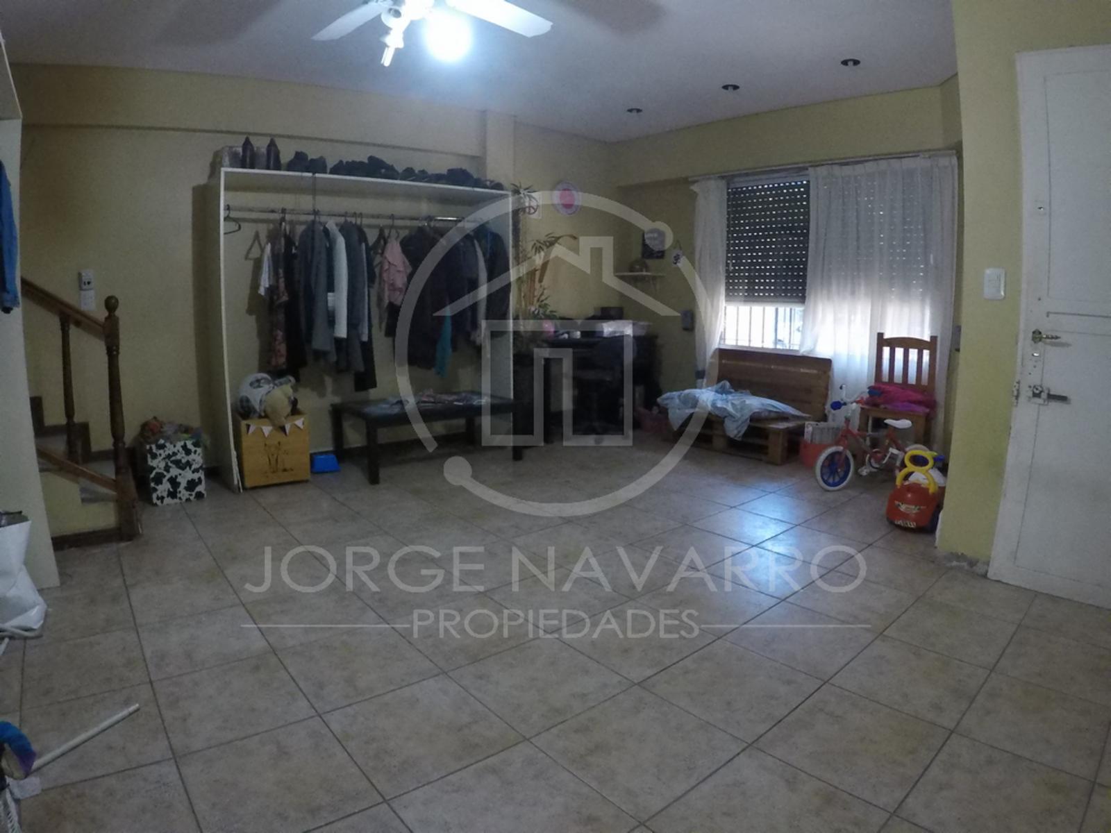 Excelente Chalet de 5 Ambientes - Parana - Villa Ballester — foto 3