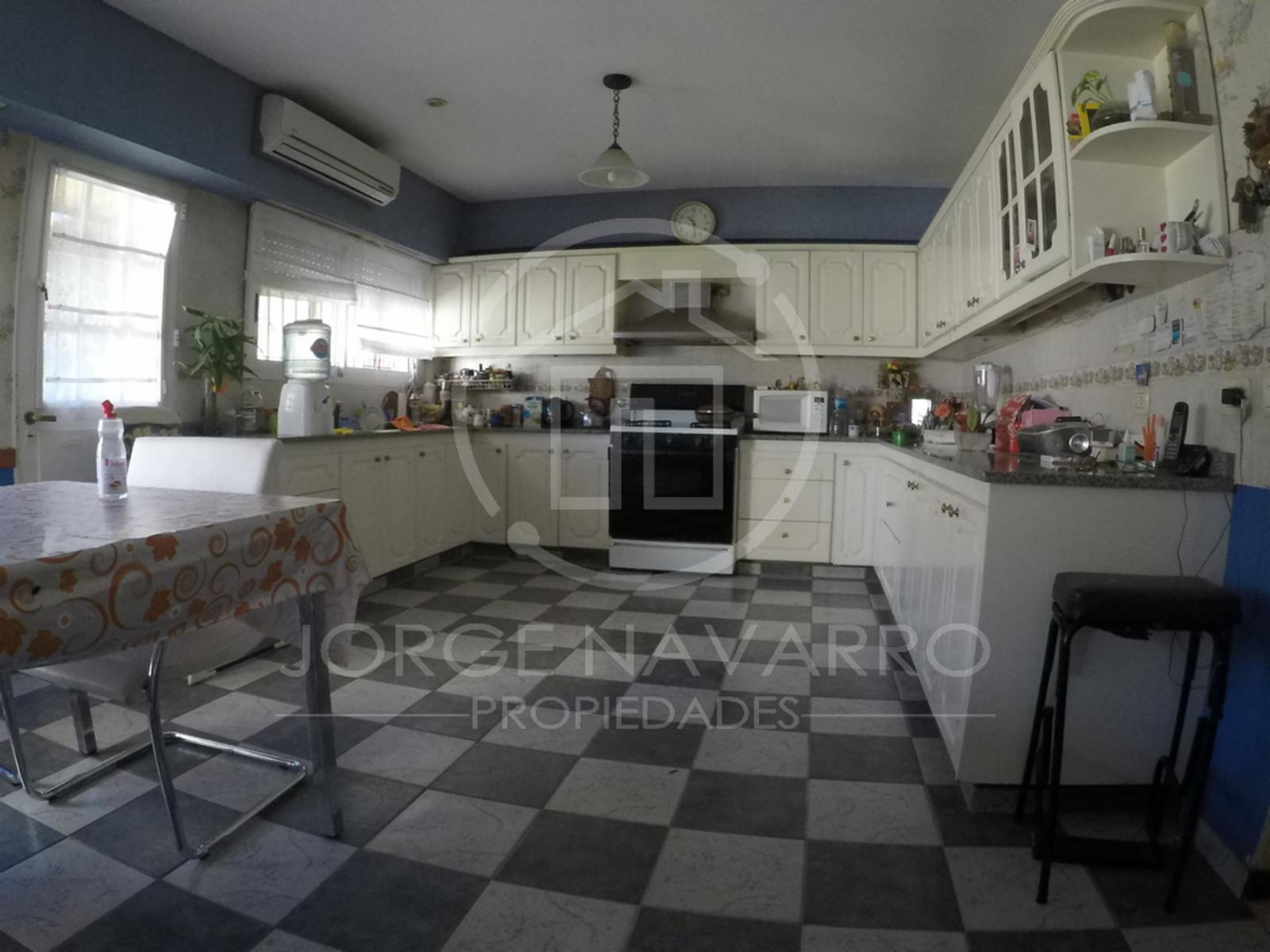 Excelente Chalet de 5 Ambientes - Parana - Villa Ballester — foto 4