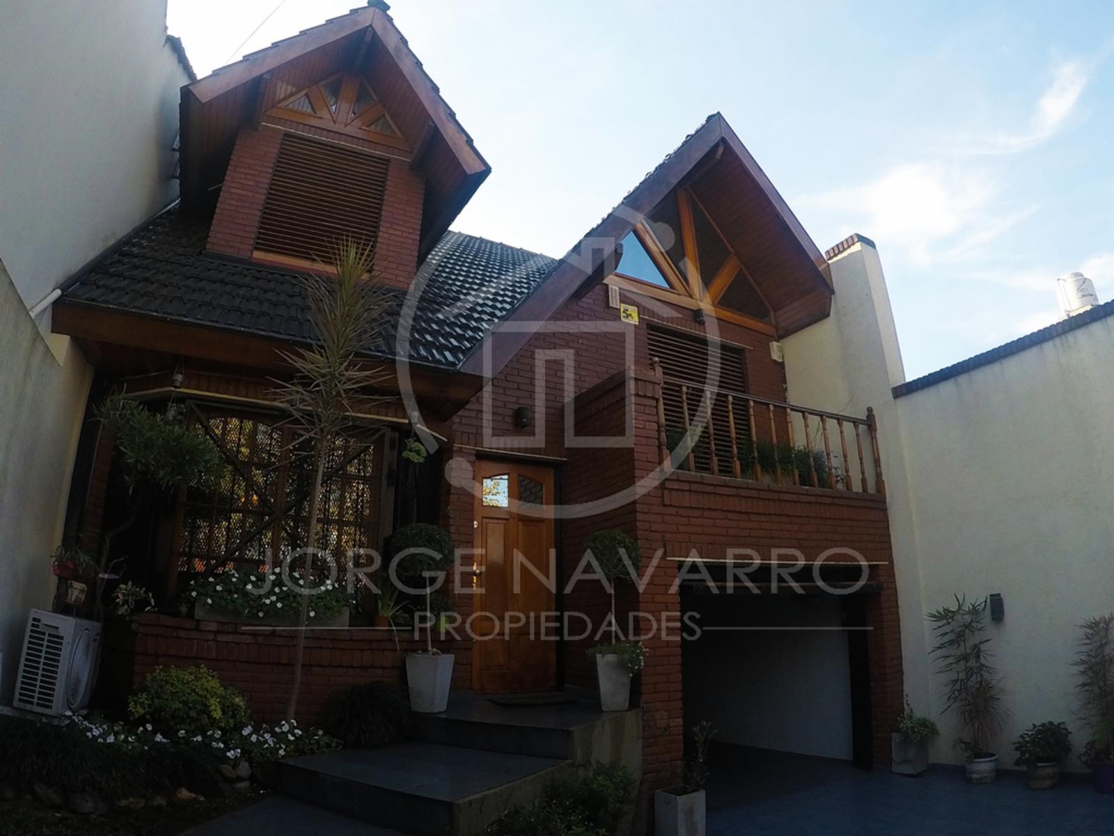 Impecable Chalet 5 Ambientes con Pileta Climatizada - Villa Ballester
