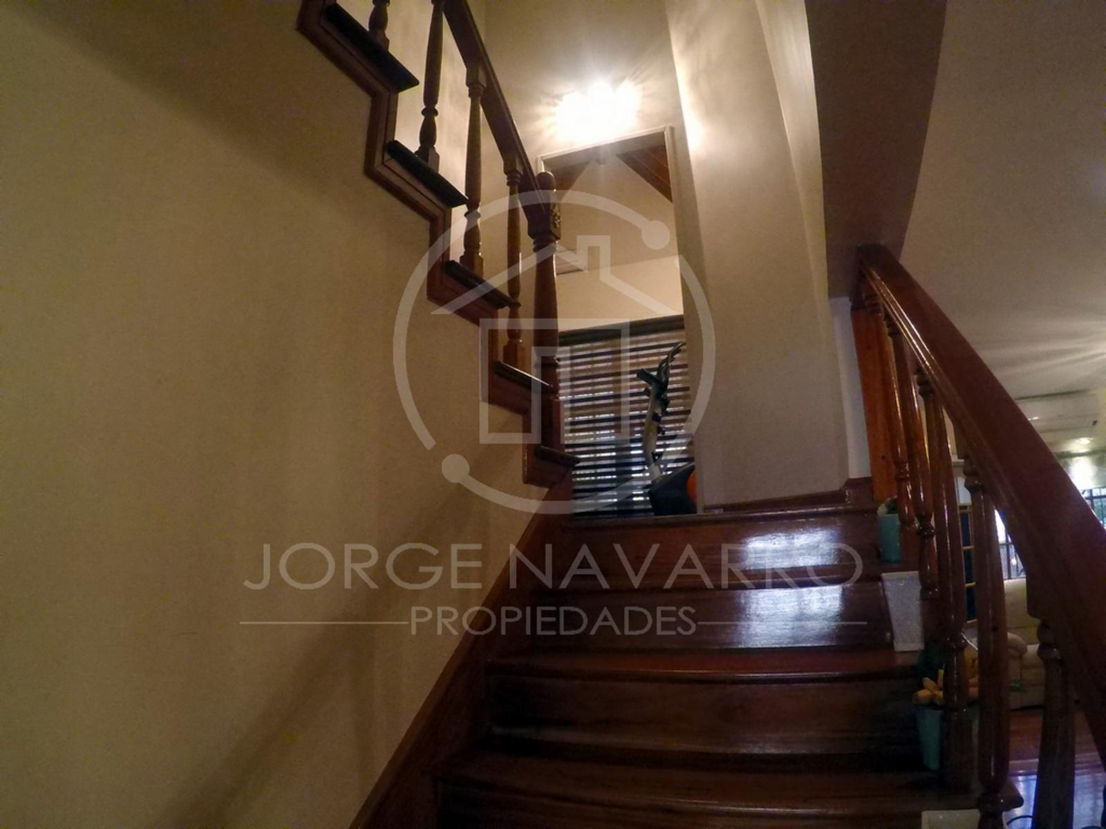 Impecable Chalet 5 Ambientes con Pileta Climatizada - Villa Ballester — foto 15