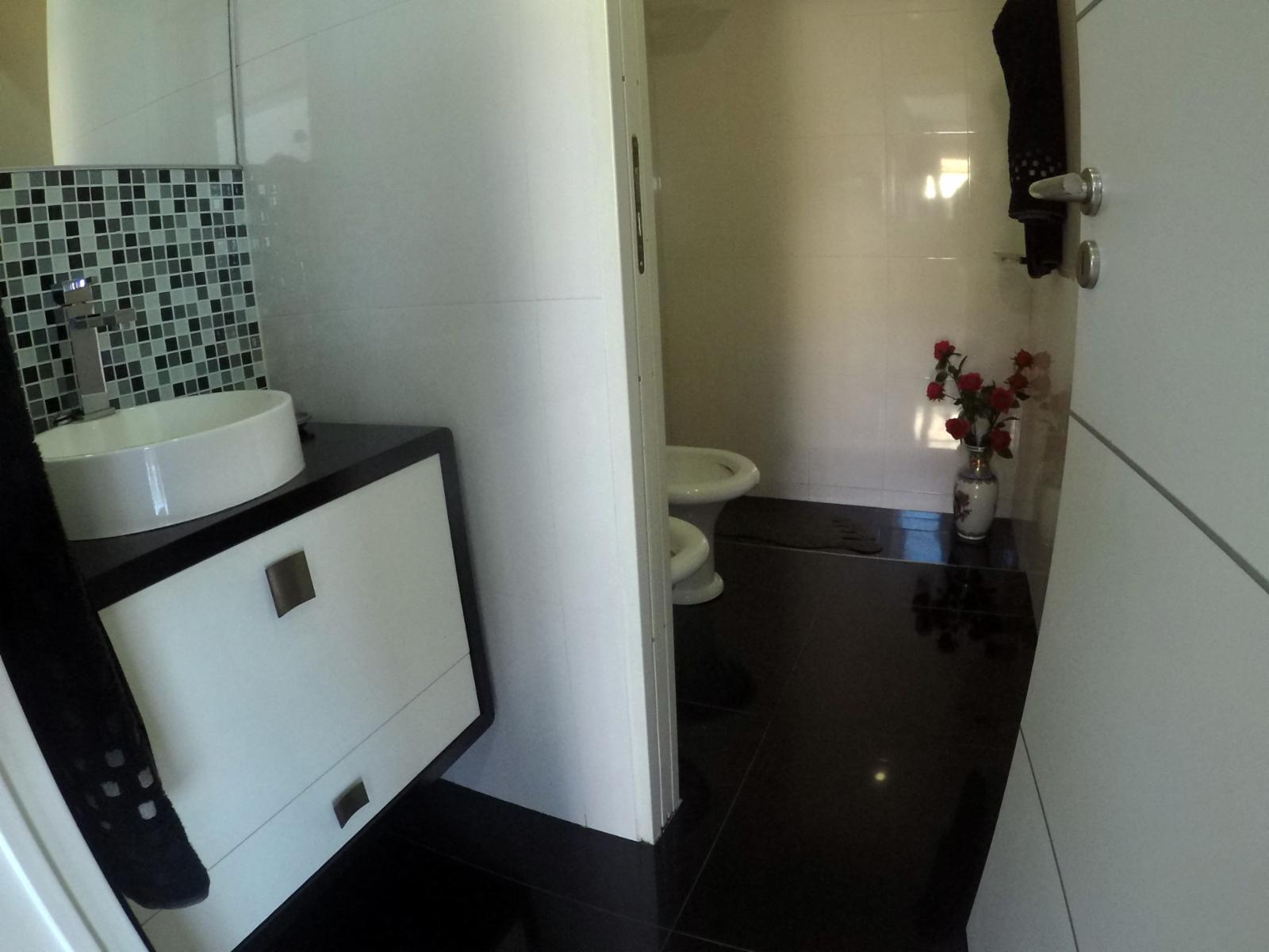 MODERNA CASA de 6 AMB. EN BARRIO CERRADO - PILAR DEL ESTE - BARRIO LOS JAZMINES — foto 6