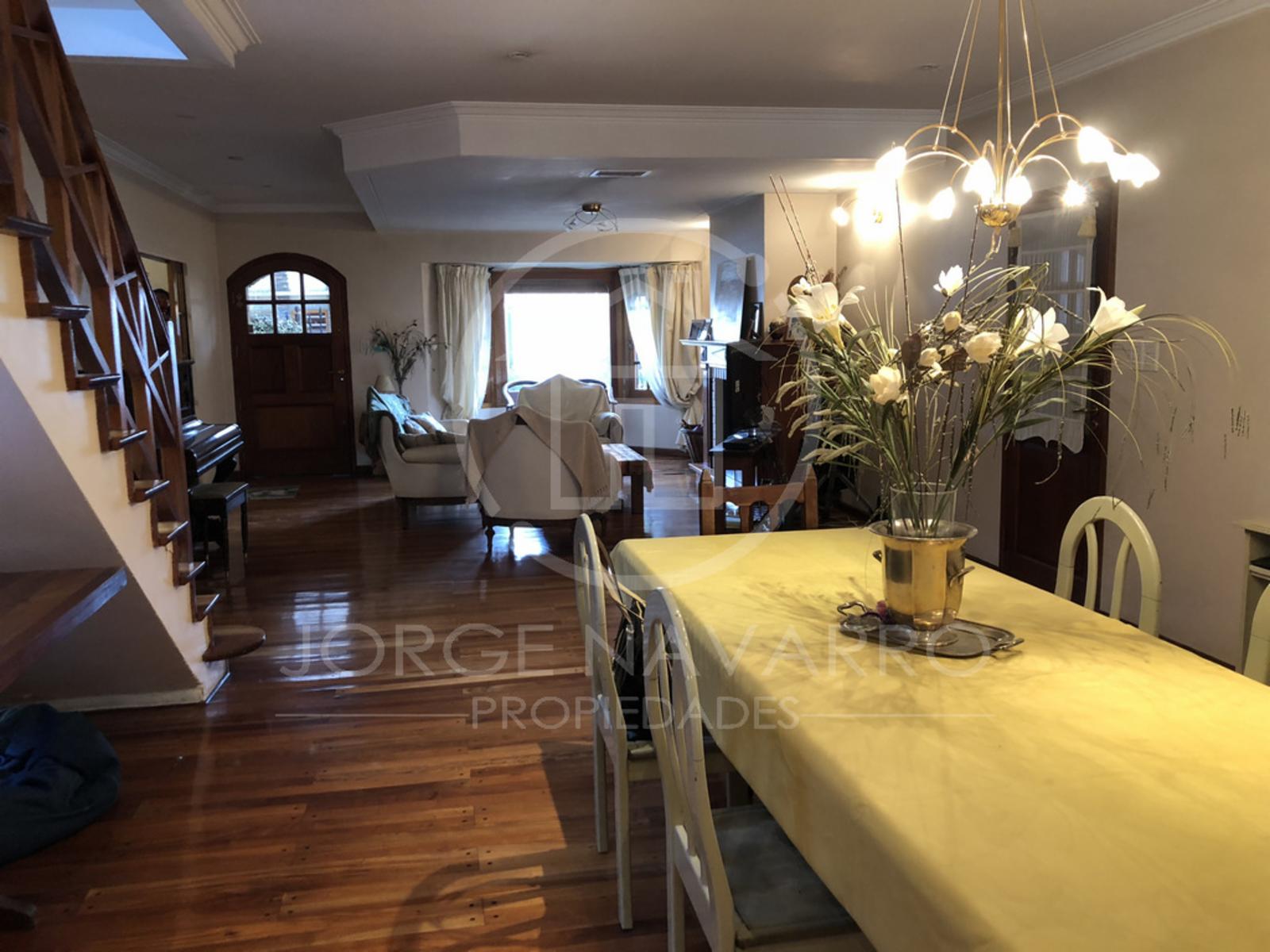 Importante Chalet Sobre Calle Congreso - Malaver - General San Martin — foto 12