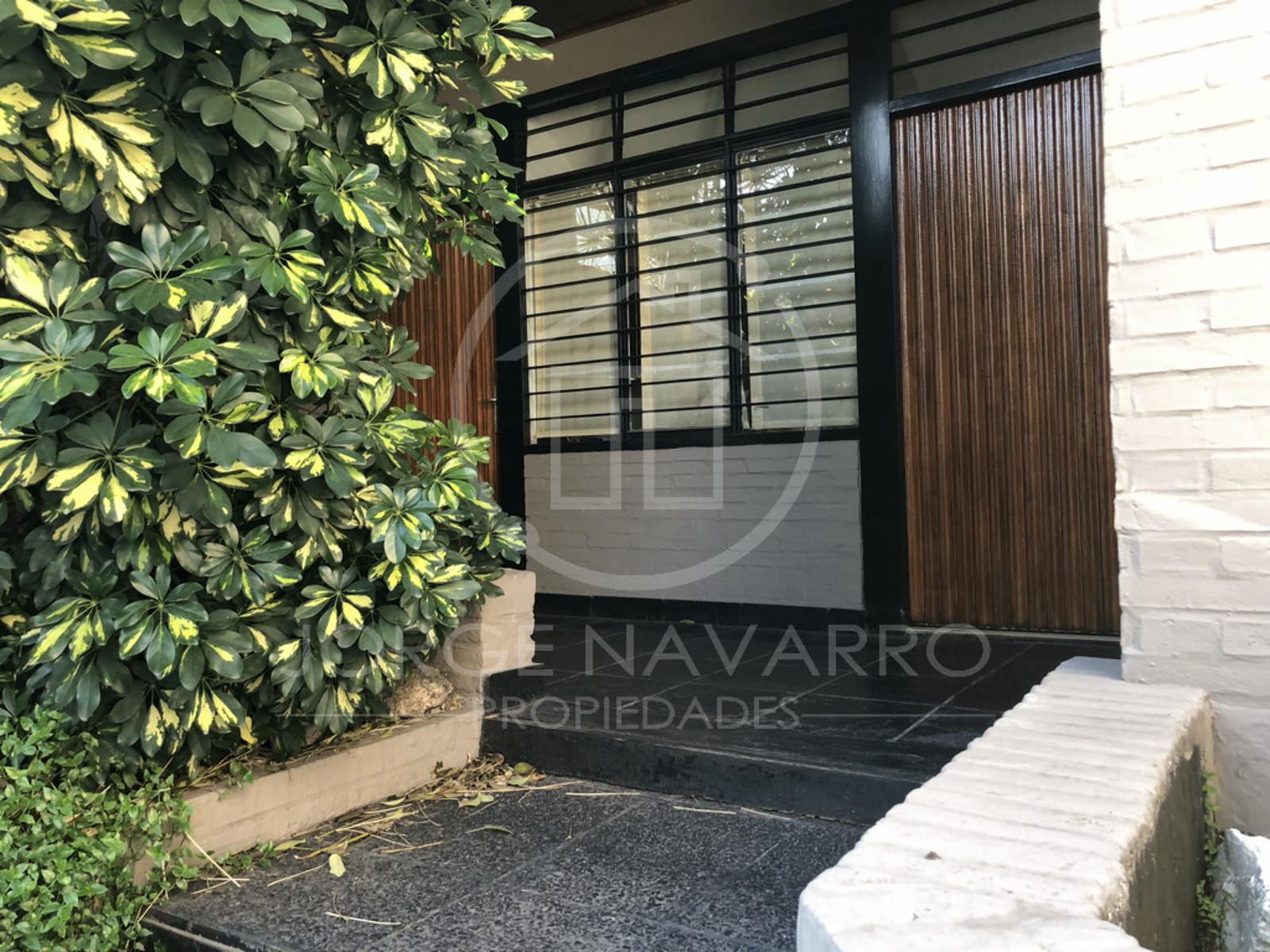 Excelente Casa de 6 Ambientes en San Martin Centro - Salguero 2500 — foto 2