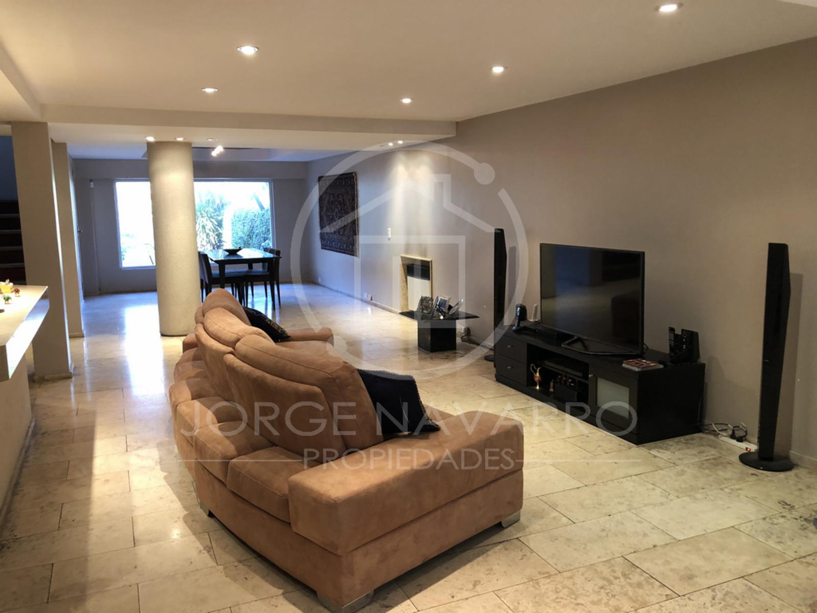 Excelente Casa de 6 Ambientes en San Martin Centro - Salguero 2500 — foto 5