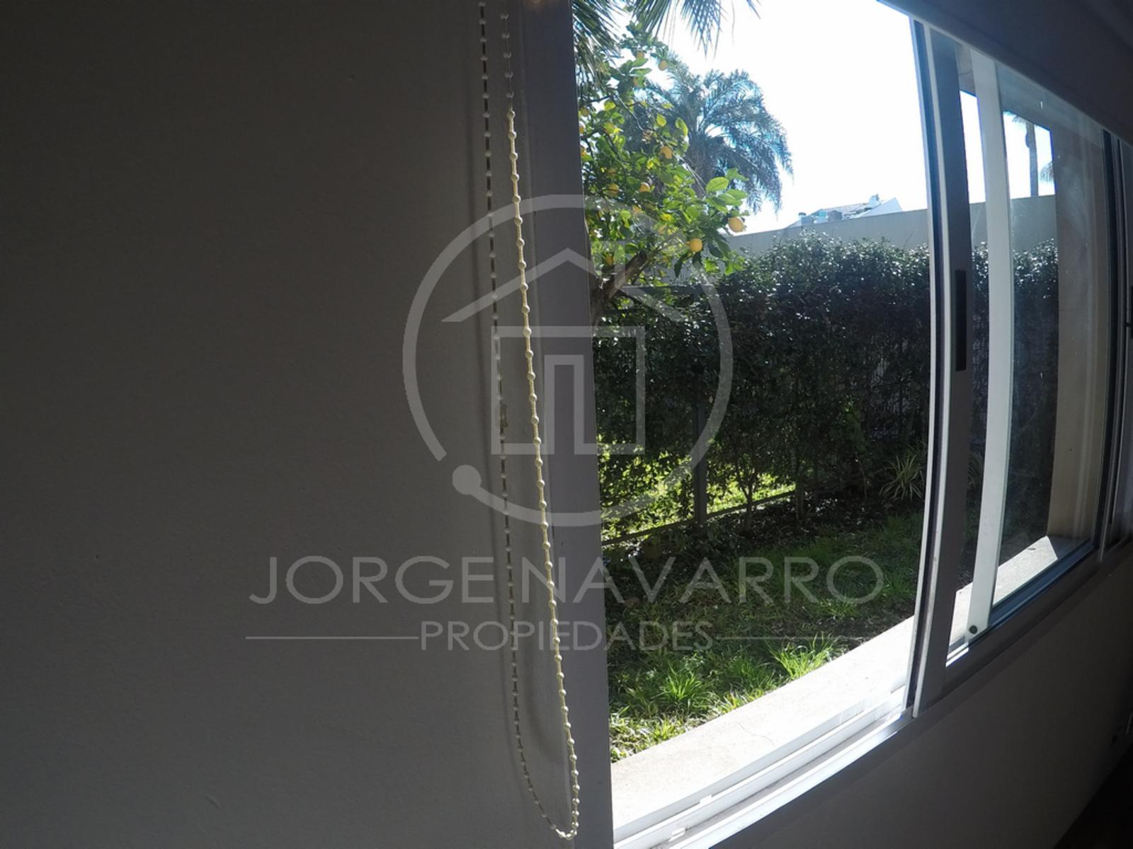 Amplio Monoambiente Divisible con Cochera Cubierta y Jardin - Villa Devoto - 12