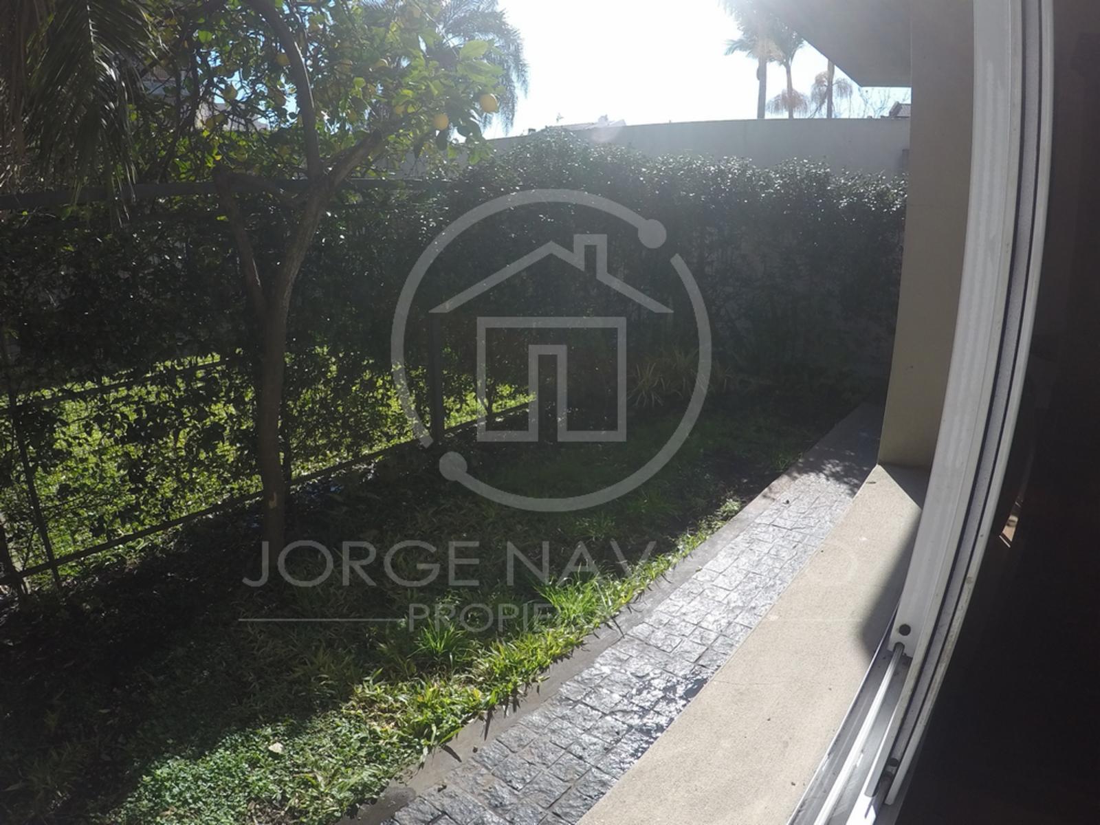 Amplio Monoambiente Divisible con Cochera Cubierta y Jardin - Villa Devoto - 14