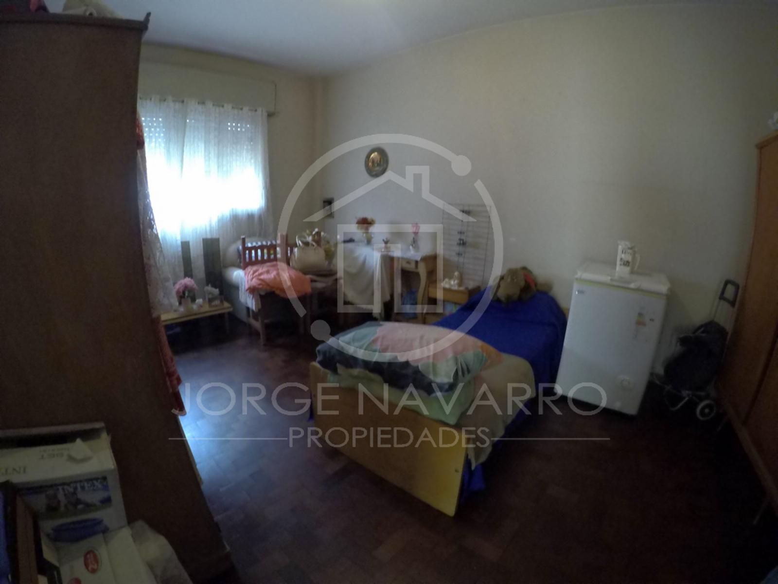 Muy Buena Casa Sobre Lote de 9.16x27.37 - Witcomb 1600 - Villa Ballester — foto 7