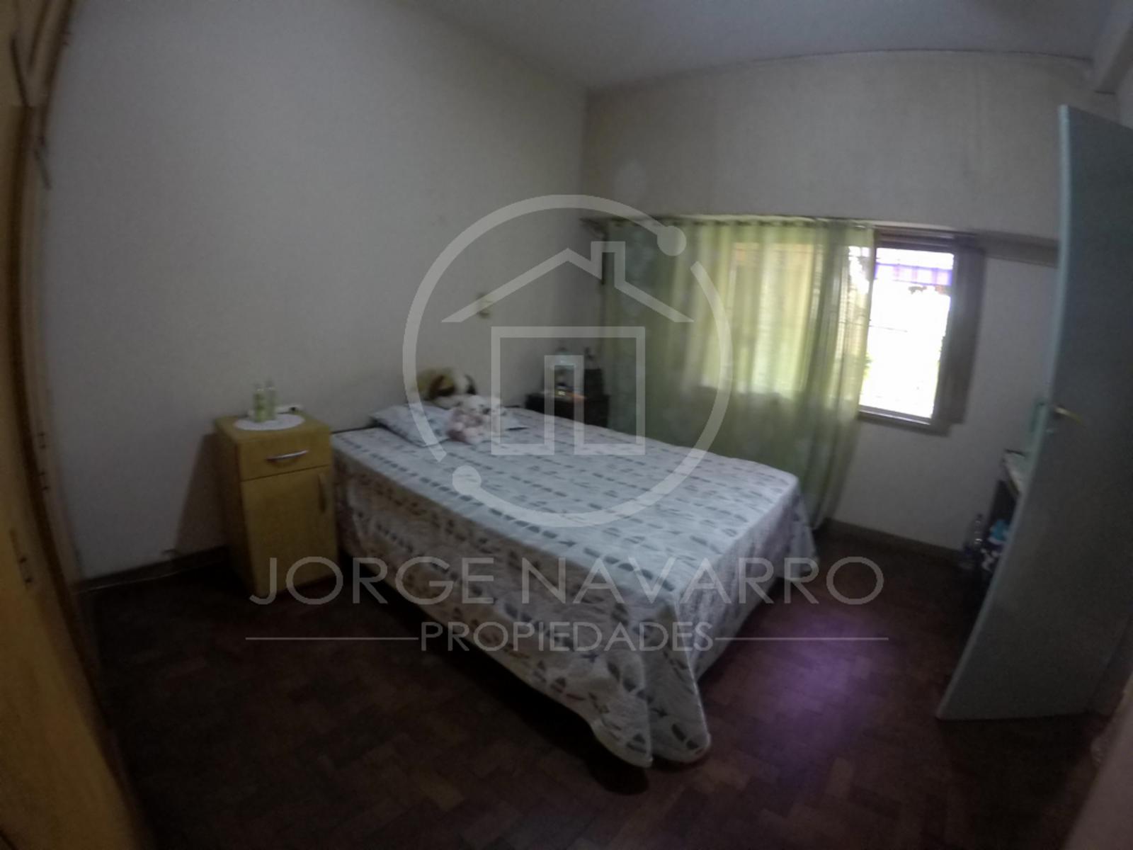 Muy Buena Casa Sobre Lote de 9.16x27.37 - Witcomb 1600 - Villa Ballester — foto 10