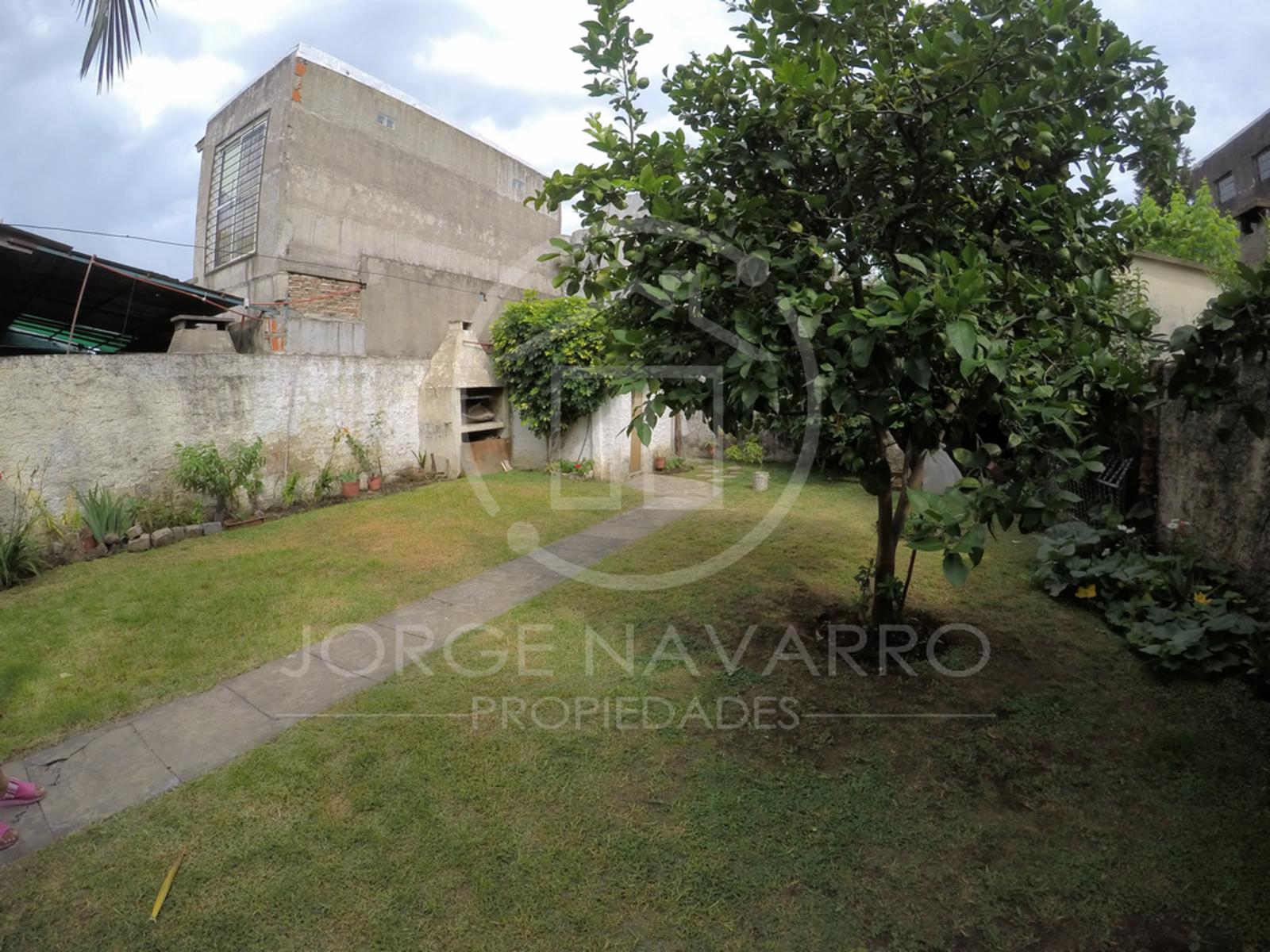 Muy Buena Casa Sobre Lote de 9.16x27.37 - Witcomb 1600 - Villa Ballester — foto 13