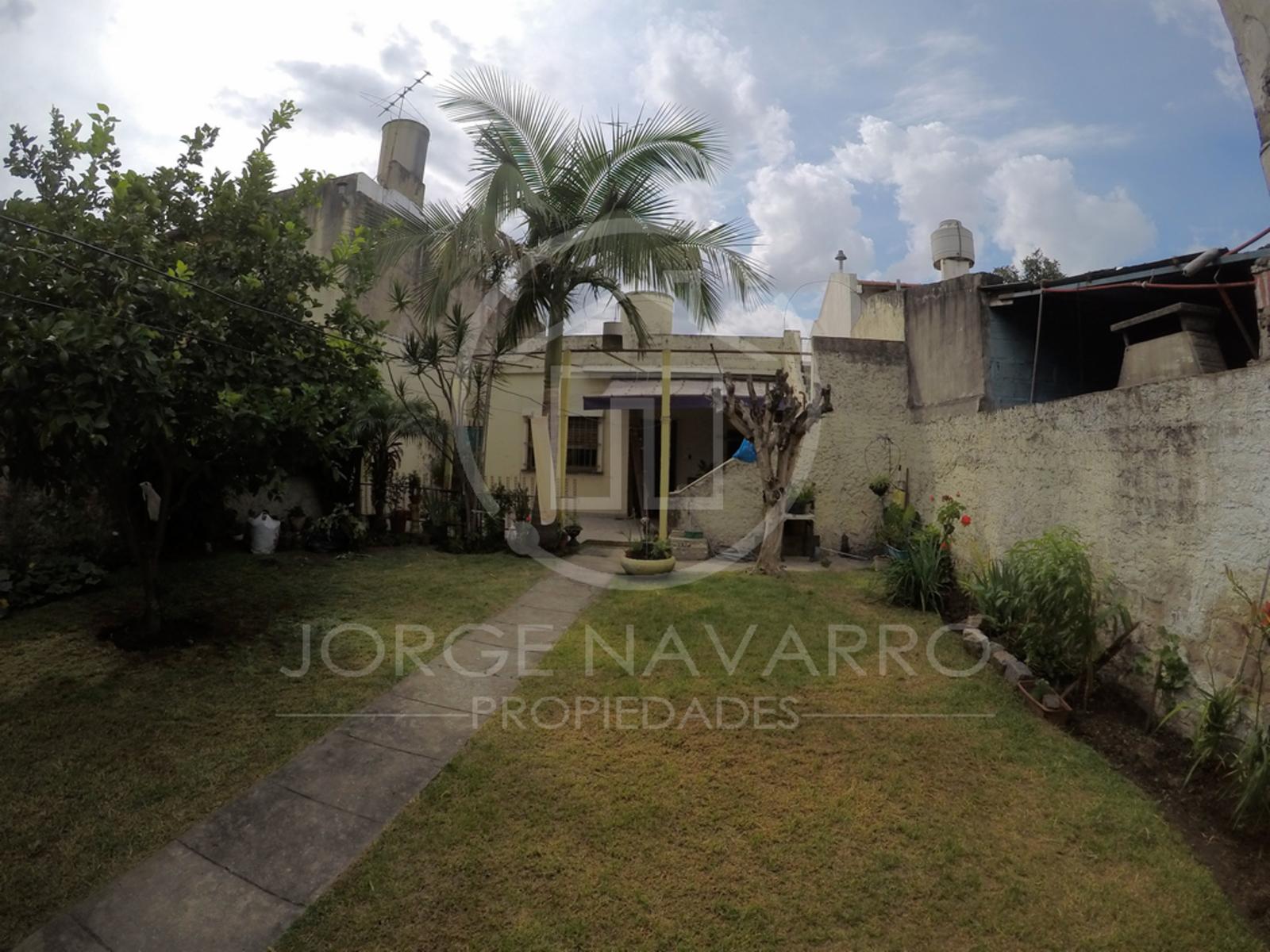 Muy Buena Casa Sobre Lote de 9.16x27.37 - Witcomb 1600 - Villa Ballester — foto 15