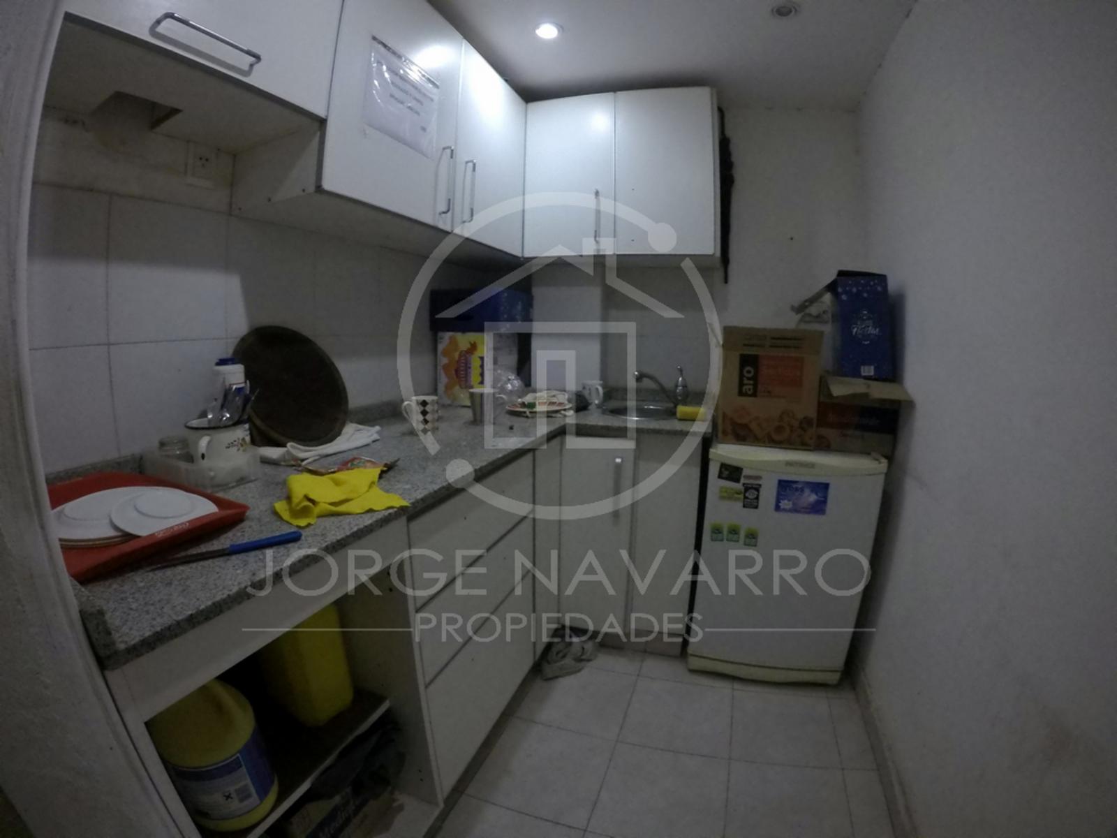 Deposito en Alquiler - 325 m² Cubiertos - Pastor Obligado 1600 - Villa Maipu - 11