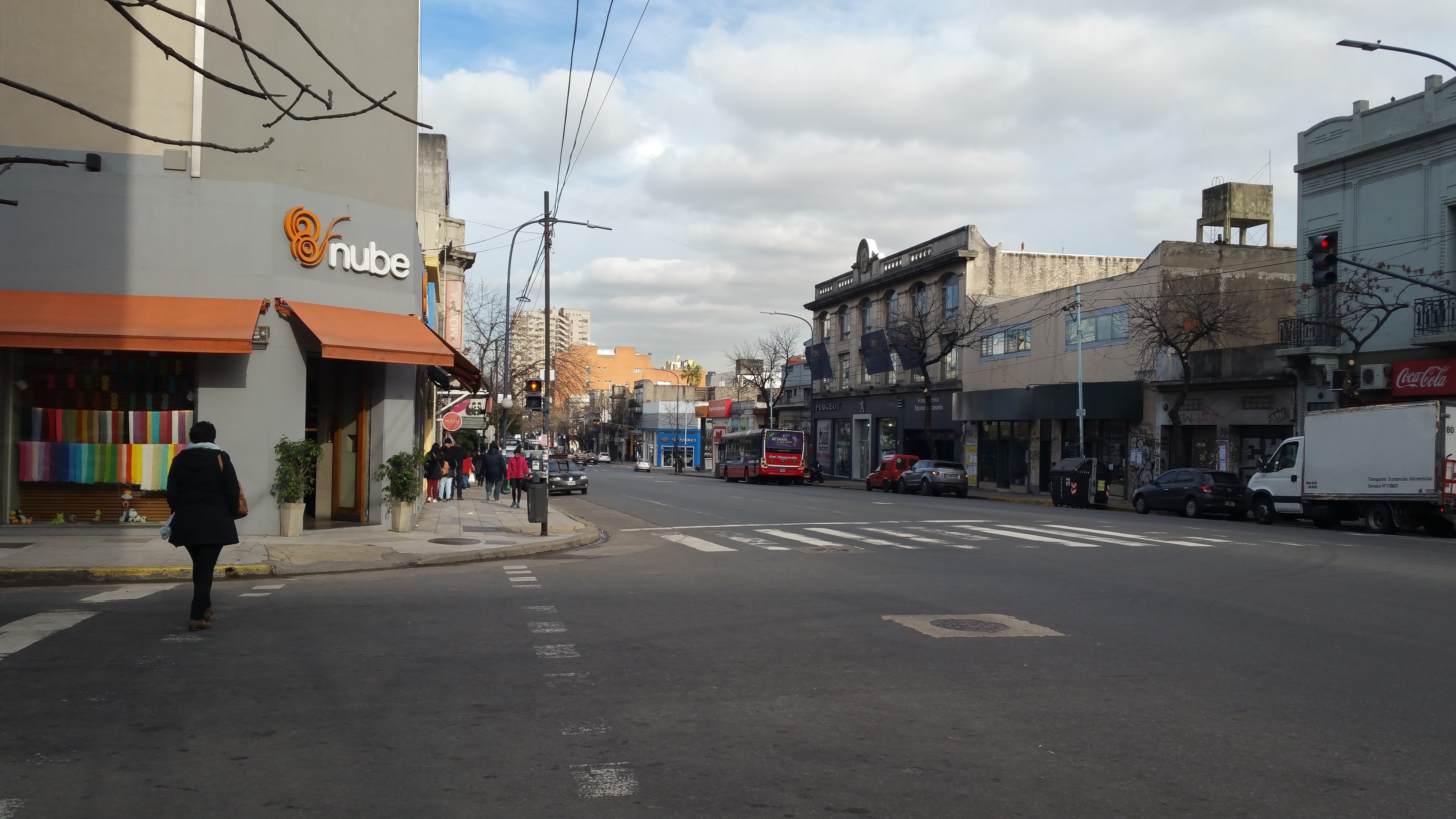 Exelente local en zona comercial a la callé de 78 metros cuadrados en dos plantas - 6