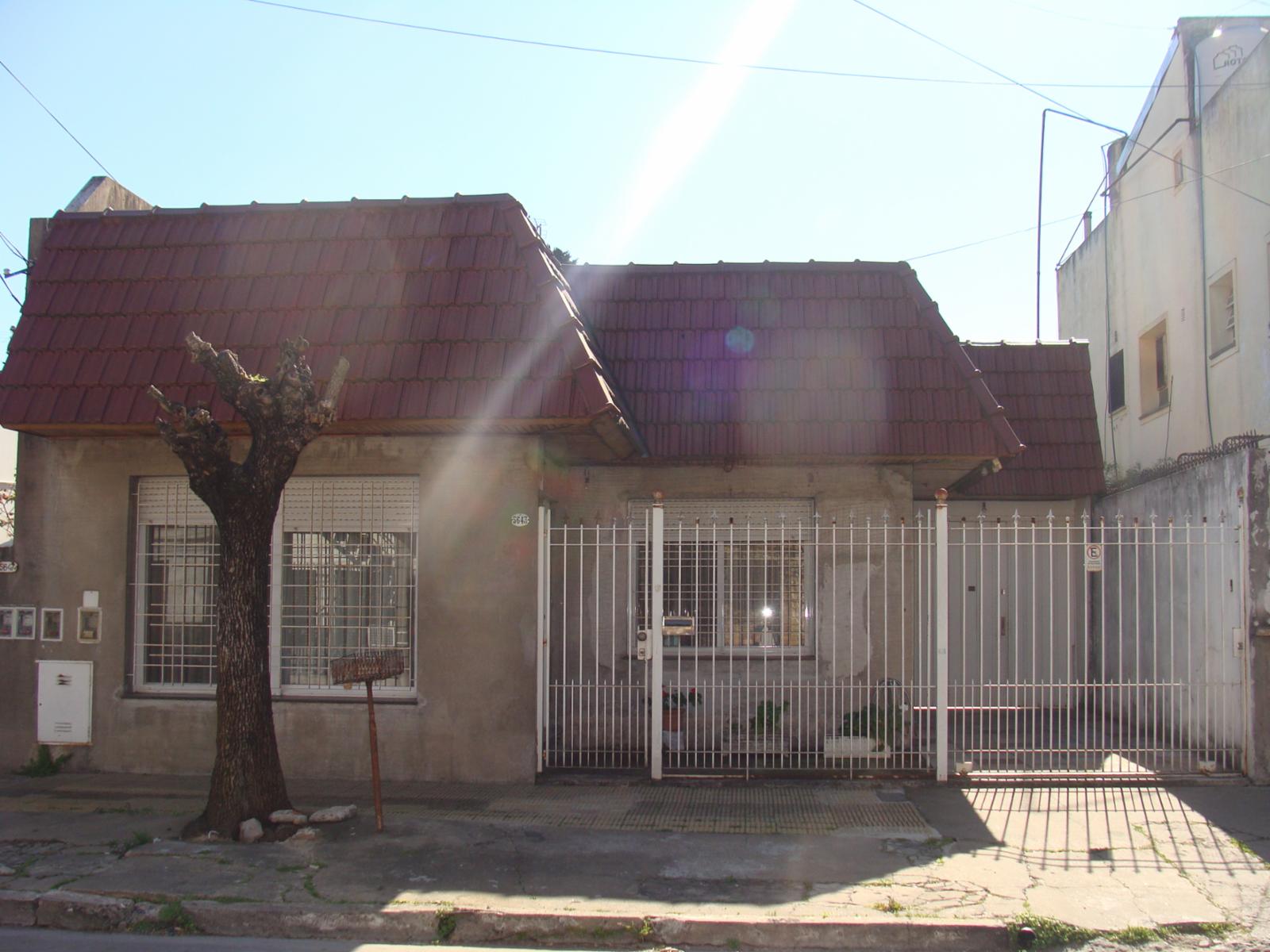 CASEROS CASA CON GALPON
