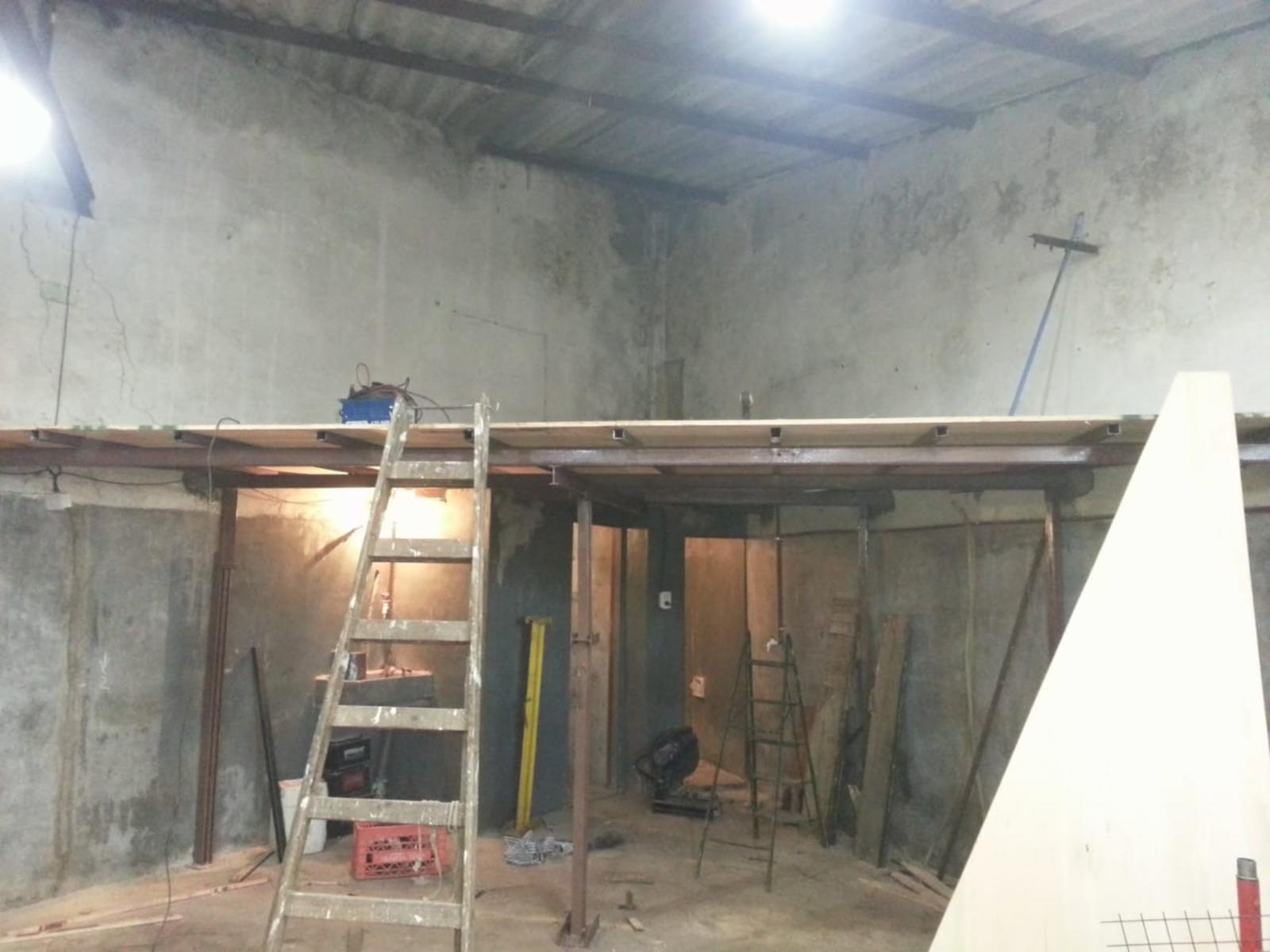 CASA CON GALPON VIVIENDA O COMERCIAL