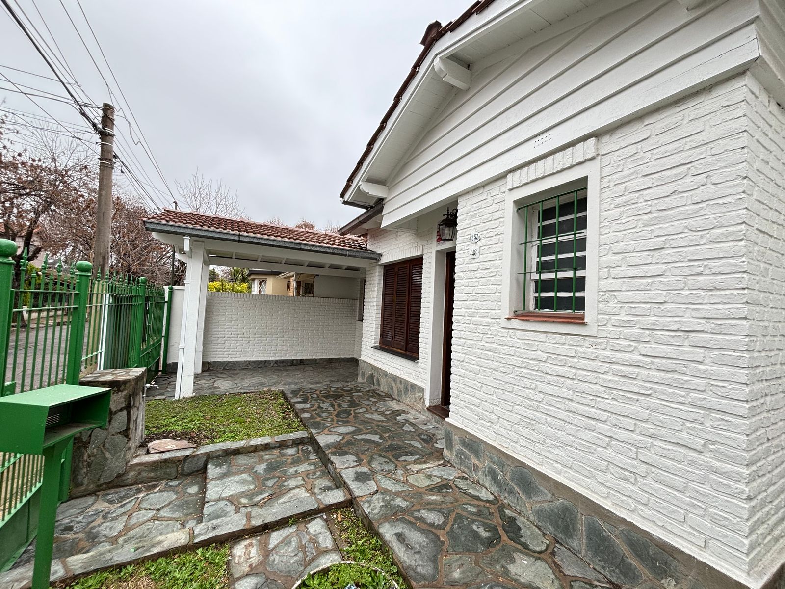 Alas Argentinas y Lilienthal, chalet sobre lote de 10 x 20 — foto 3