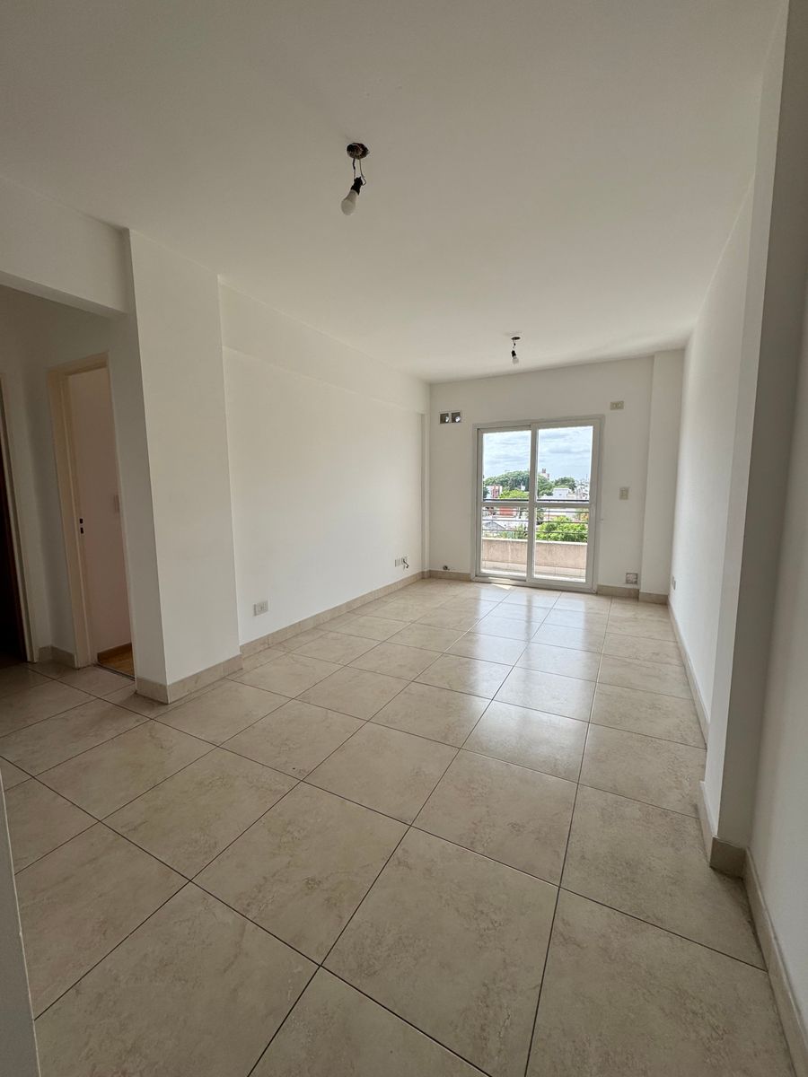 DEPARTAMENTO DE 2 AMBIENTES EN ALQUILER - 4