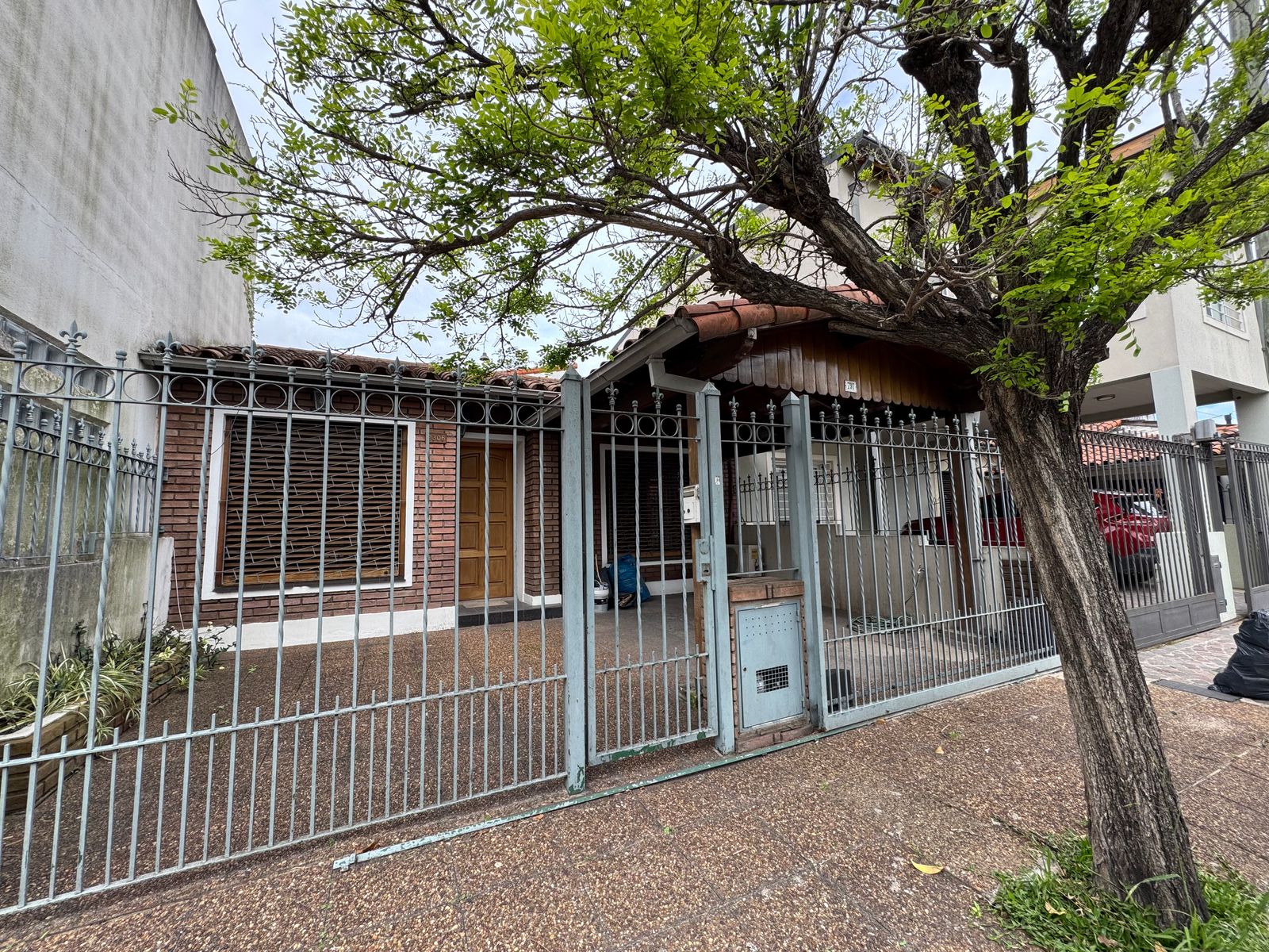 EXCELENTE CHALET EN CIUDAD JARDIN - 2