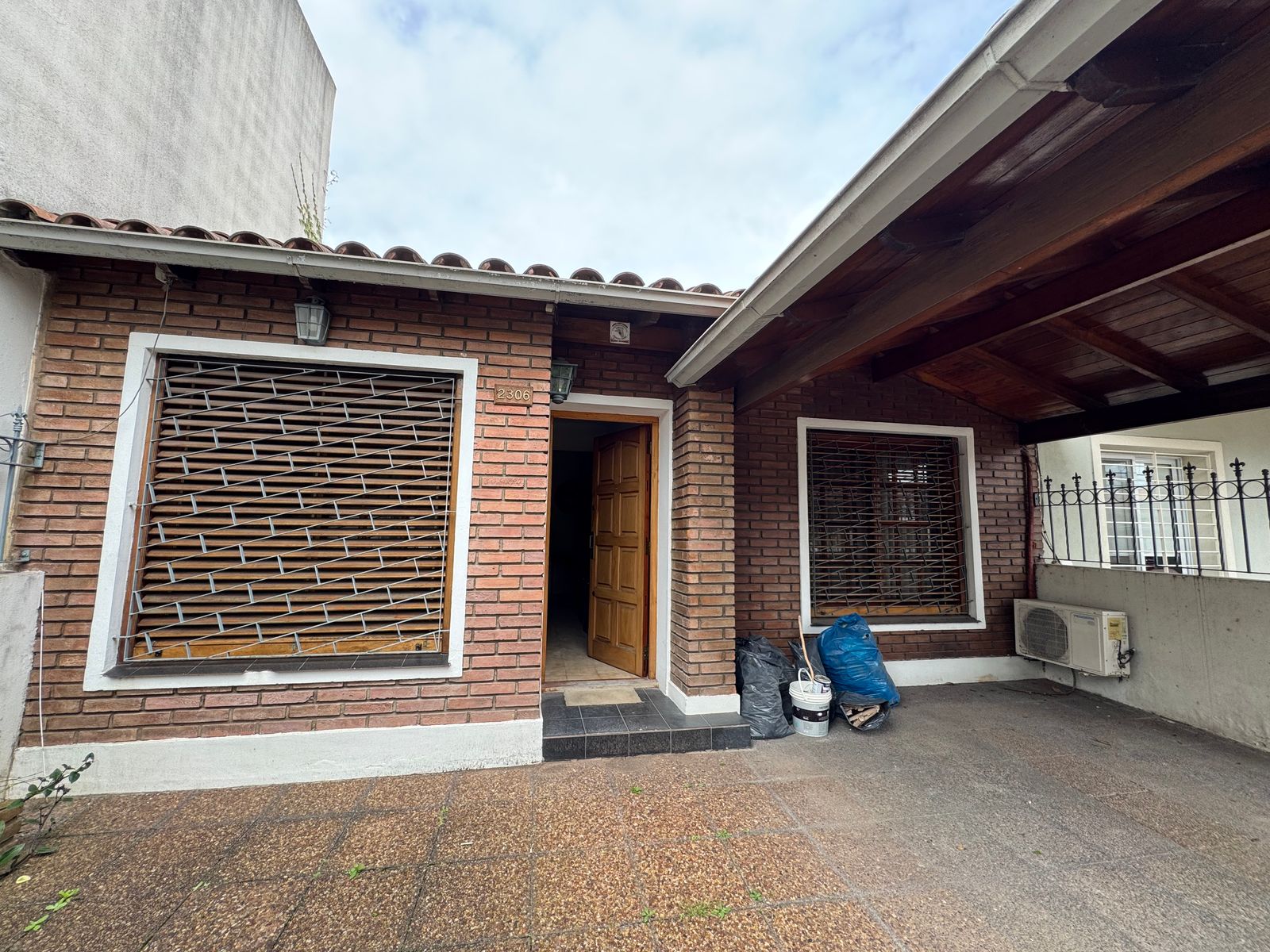 EXCELENTE CHALET EN CIUDAD JARDIN - 3
