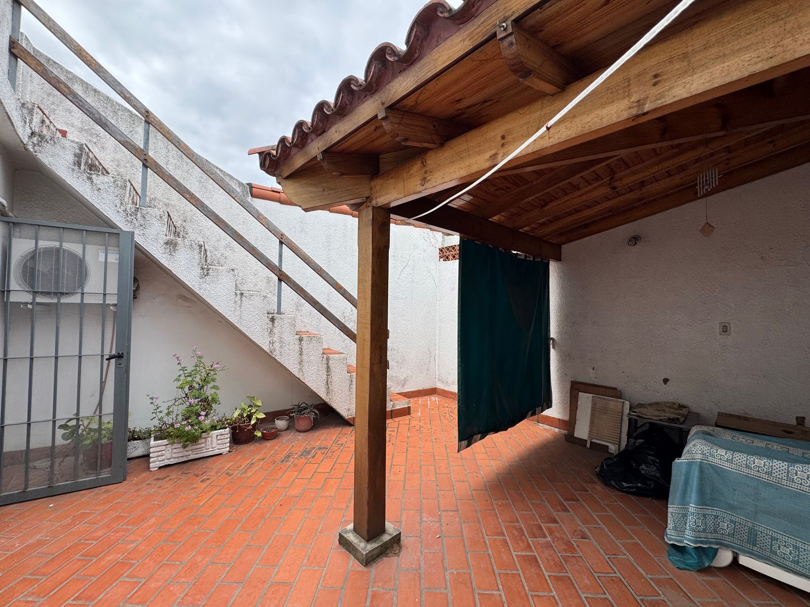 EXCELENTE CHALET EN CIUDAD JARDIN - 9