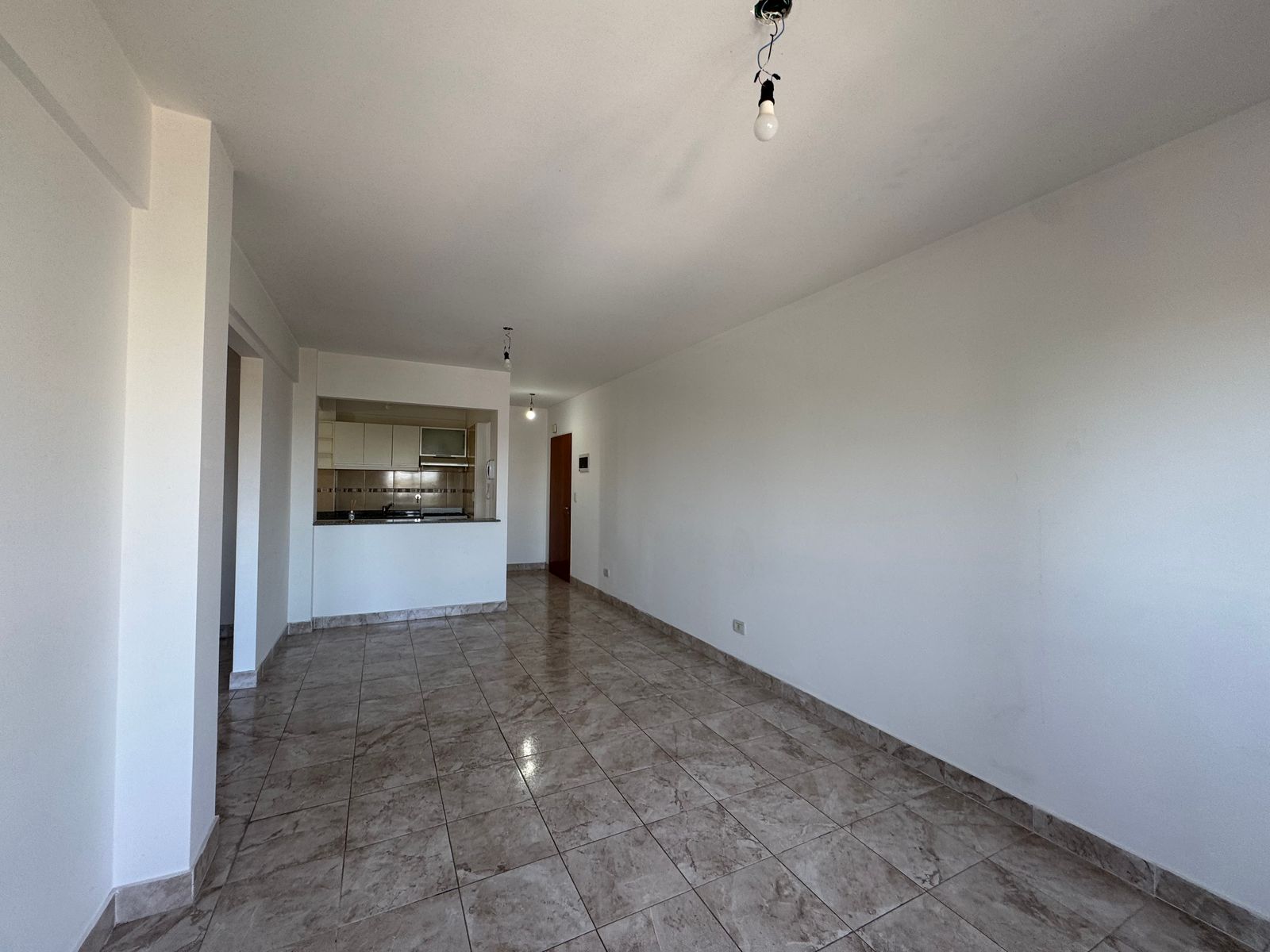 DEPARTAMENTO DE 2 AMBIENTES EN ALQUILER - 6
