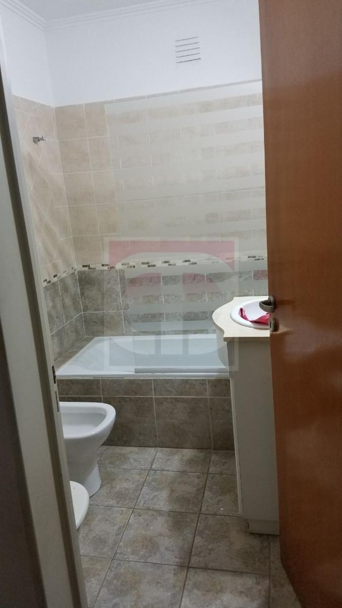 Venta departamento en jardines de Villa Elvina - 2