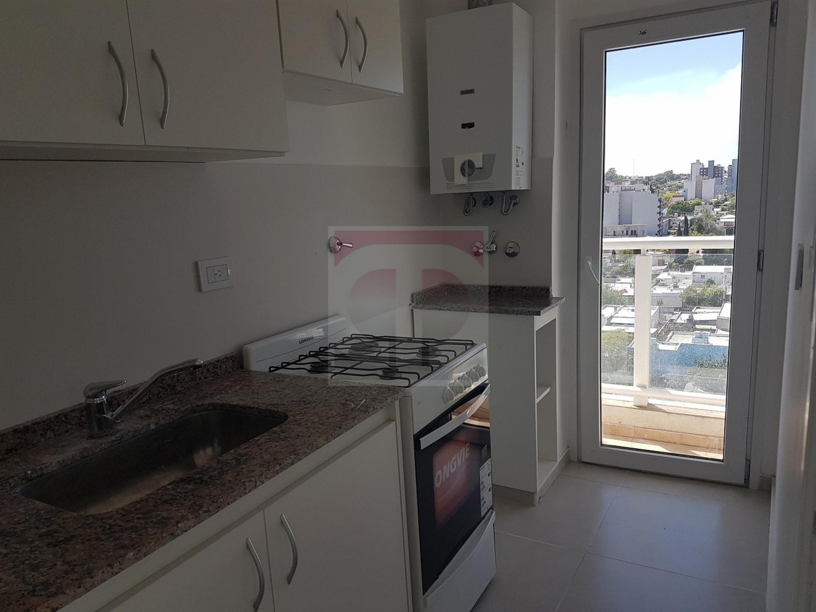Venta departamento 1 dormitorio - 2 baños, edificio Don Bosco — foto 2