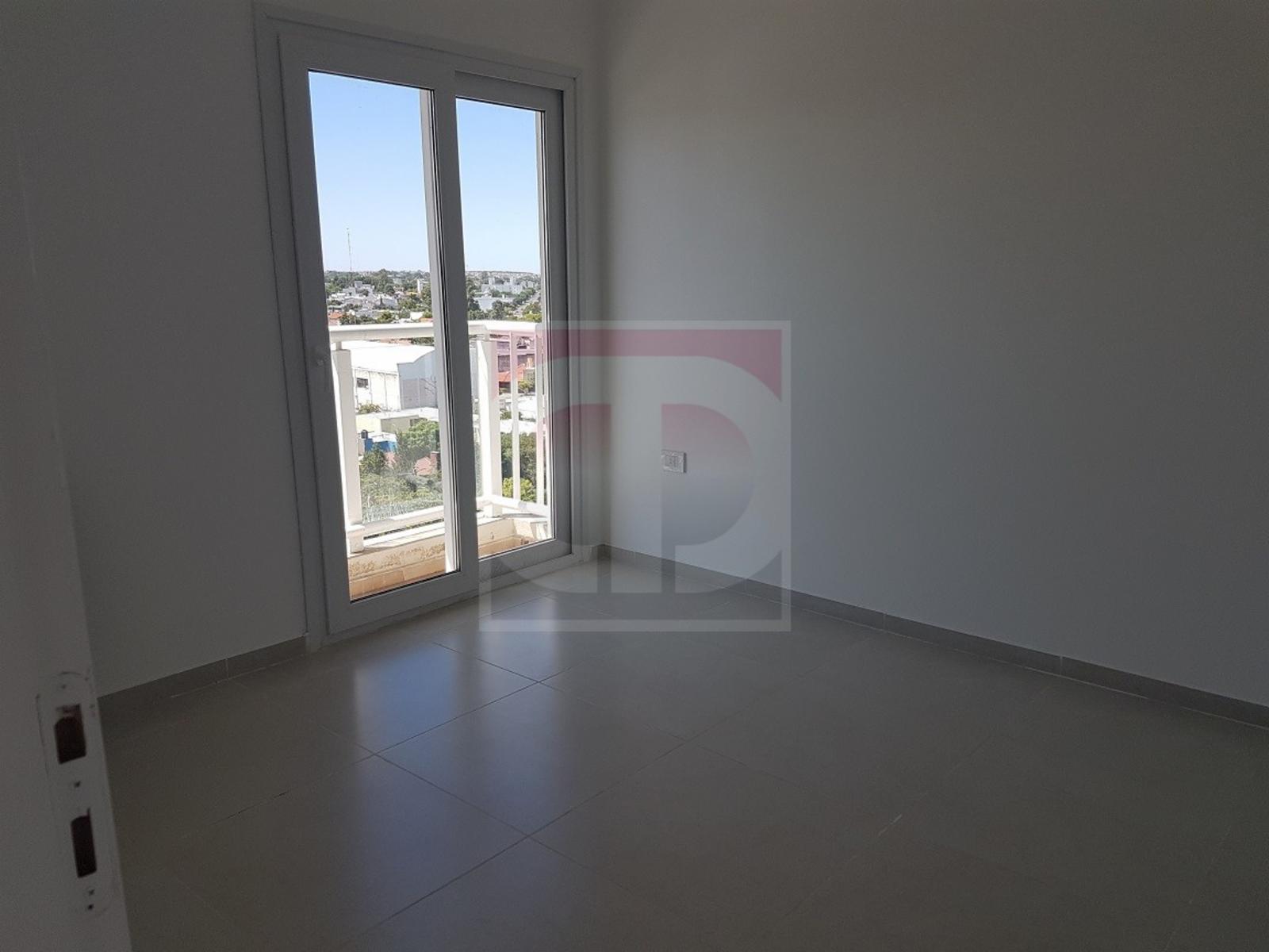 Venta departamento 1 dormitorio - 2 baños, edificio Don Bosco — foto 6