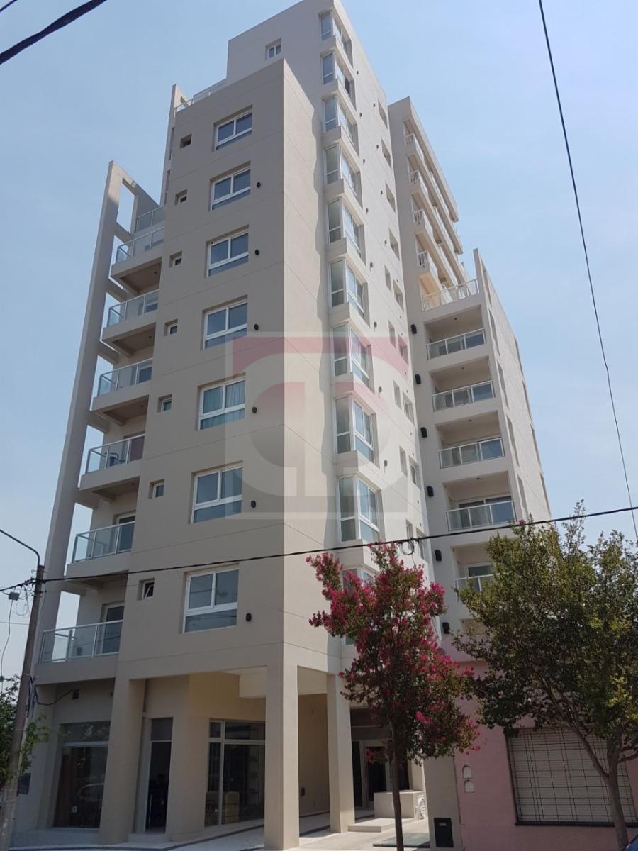 Venta departamento 1 dormitorio - 1 baño, edificio Don Bosco.