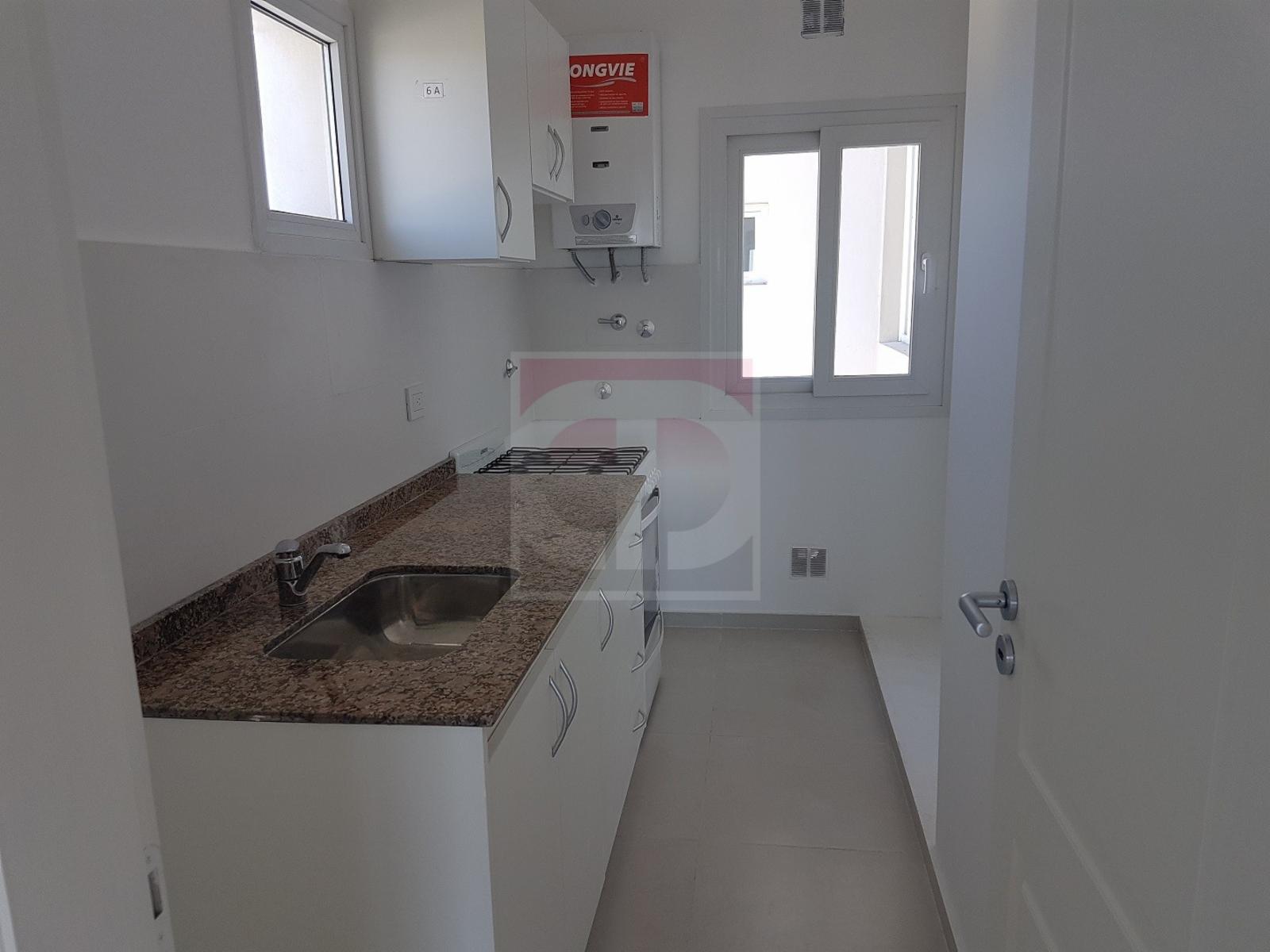 Venta departamento 1 dormitorio - 1 baño, edificio Don Bosco. — foto 3