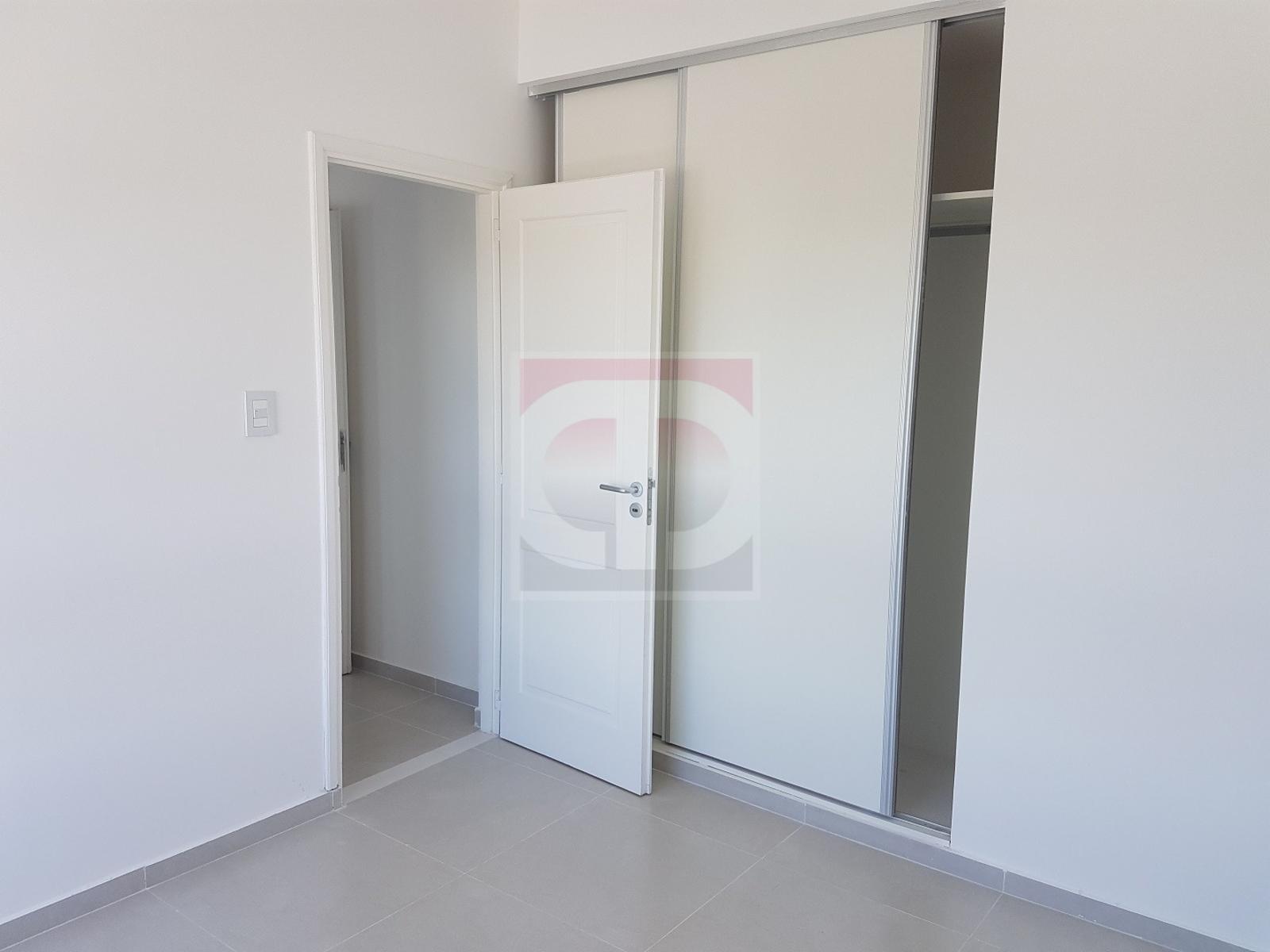 Venta departamento 1 dormitorio - 1 baño, edificio Don Bosco. — foto 11