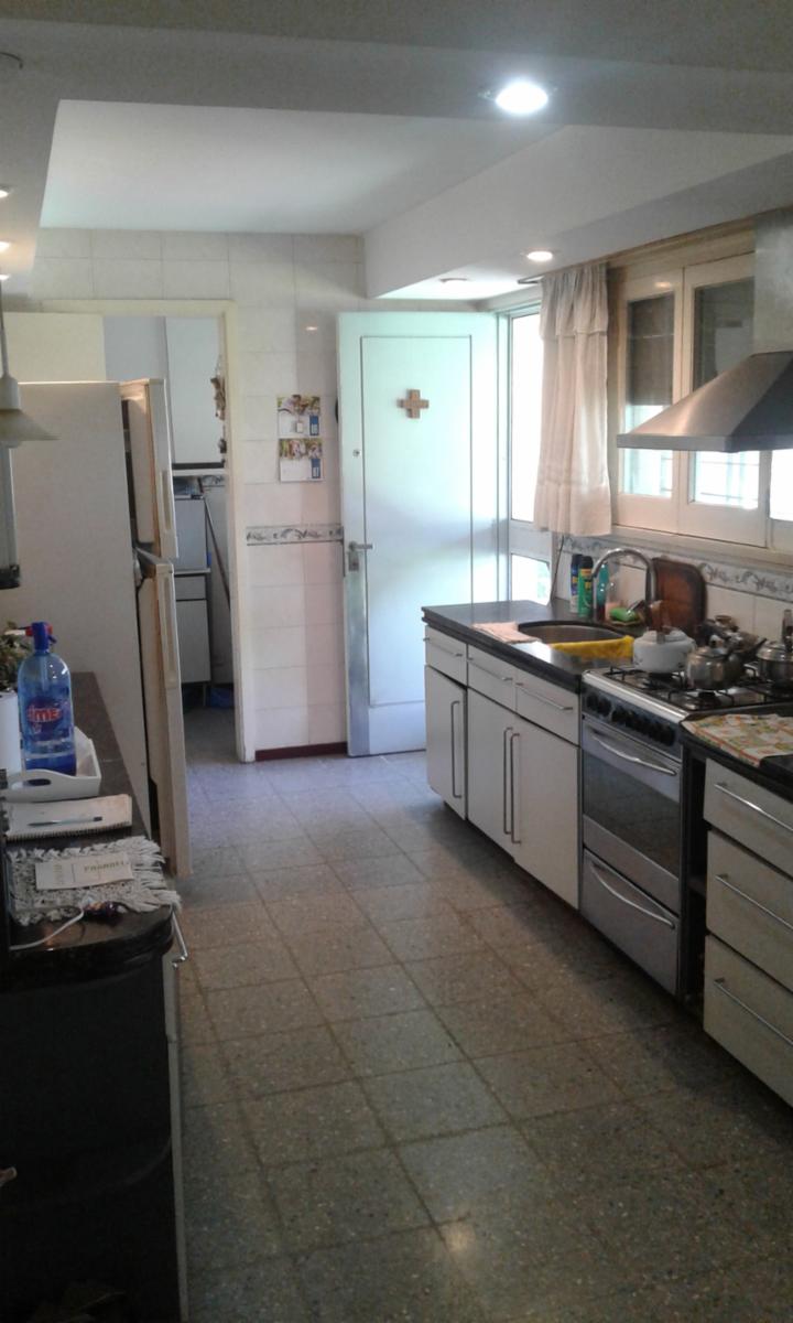 CHALET de categoría en Llavallol — foto 9