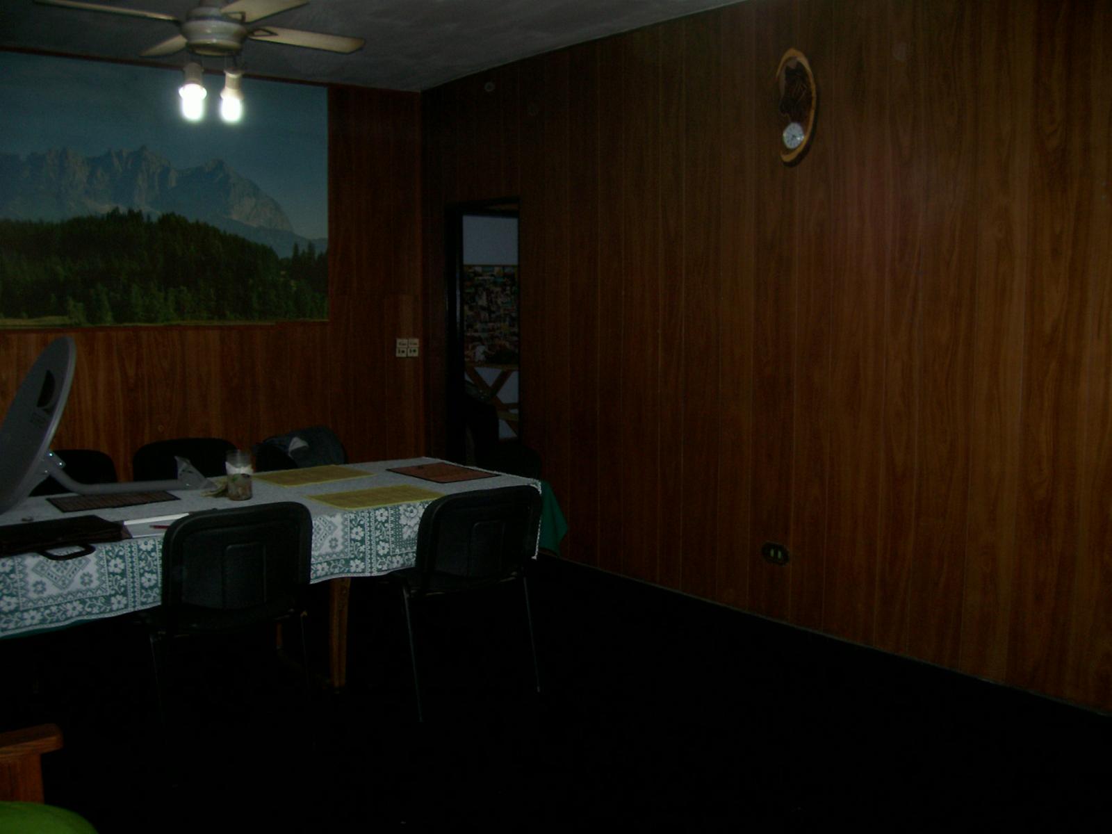 Venta de Amplio chalet en muy buena zona de Glew. Posibilidad de Financiación.