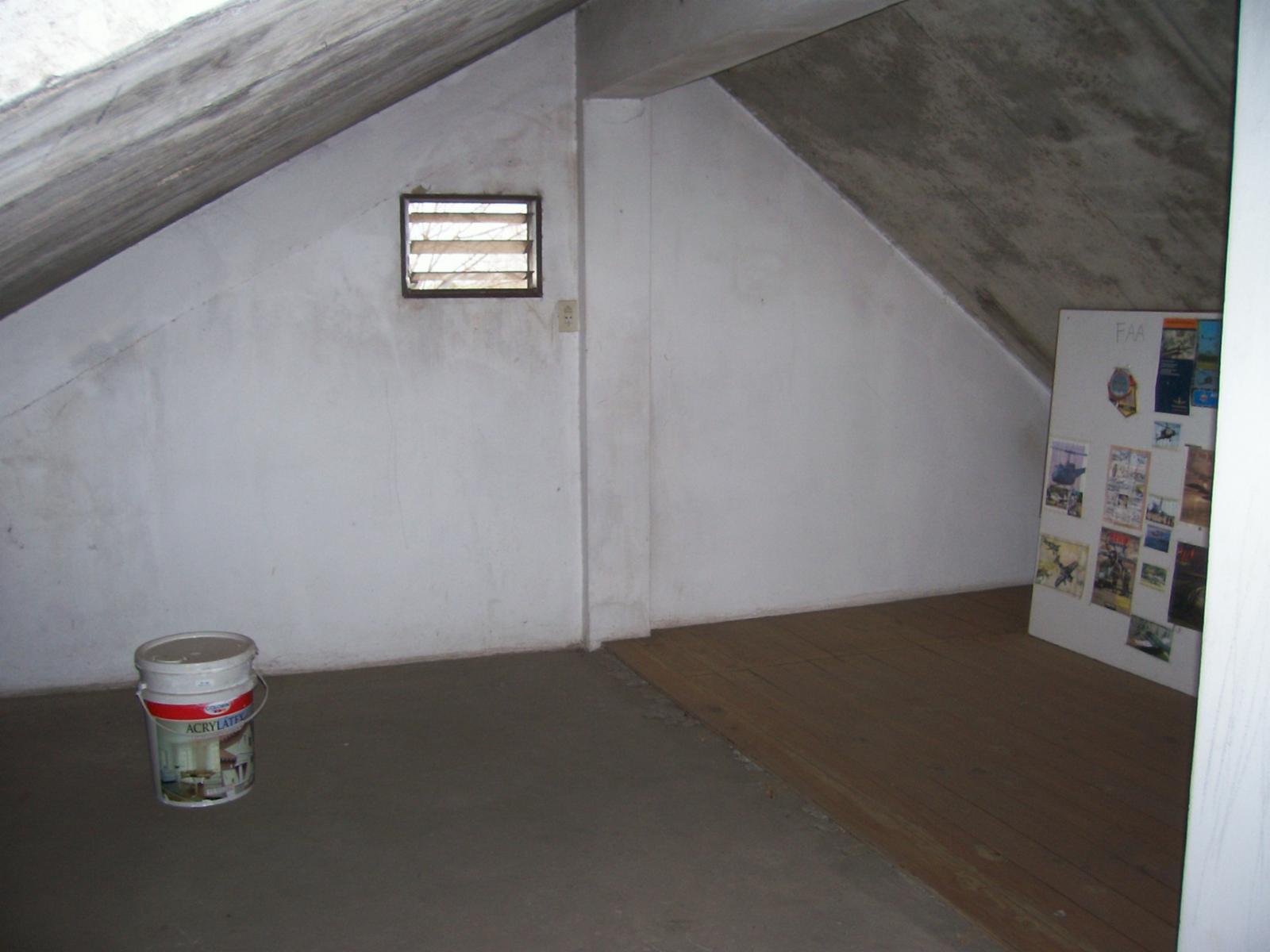 Venta de Amplio chalet en muy buena zona de Glew. Posibilidad de Financiación. — foto 7