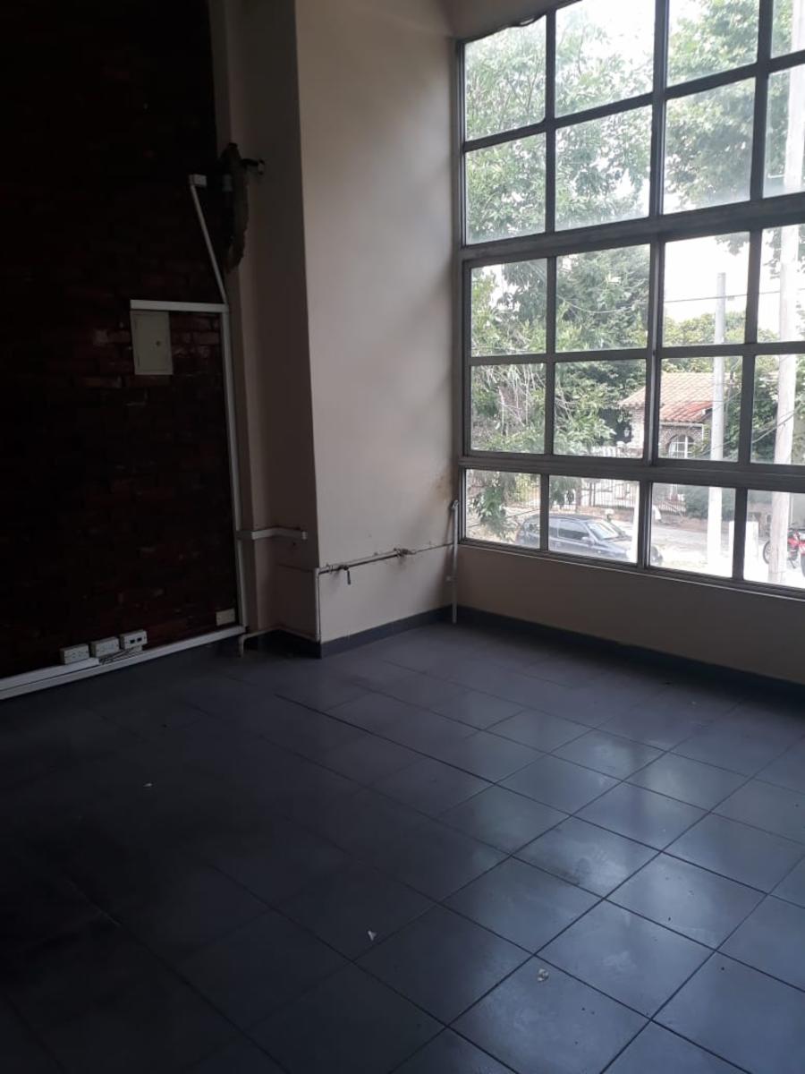 Alquiler de importante local de oficinas en Adrogué - 6