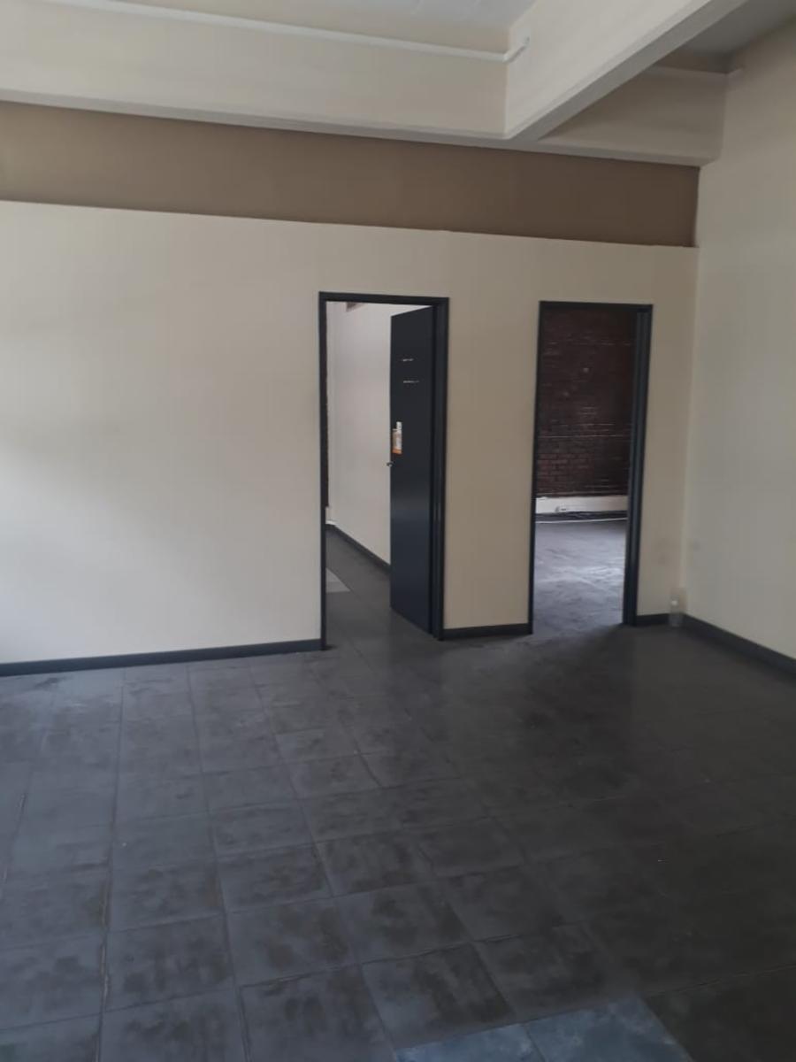 Alquiler de importante local de oficinas en Adrogué - 7