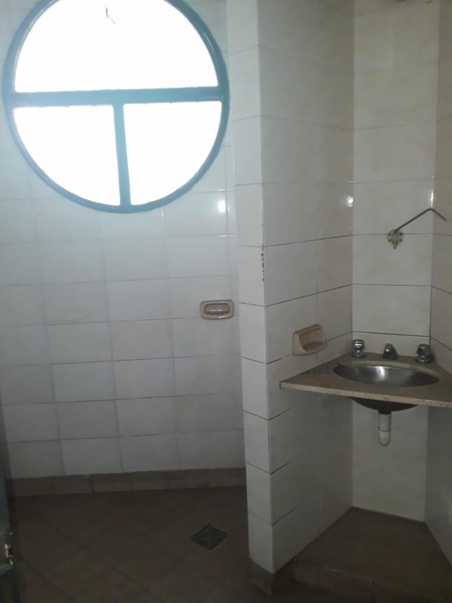 Alquiler de importante local de oficinas en Adrogué - 12