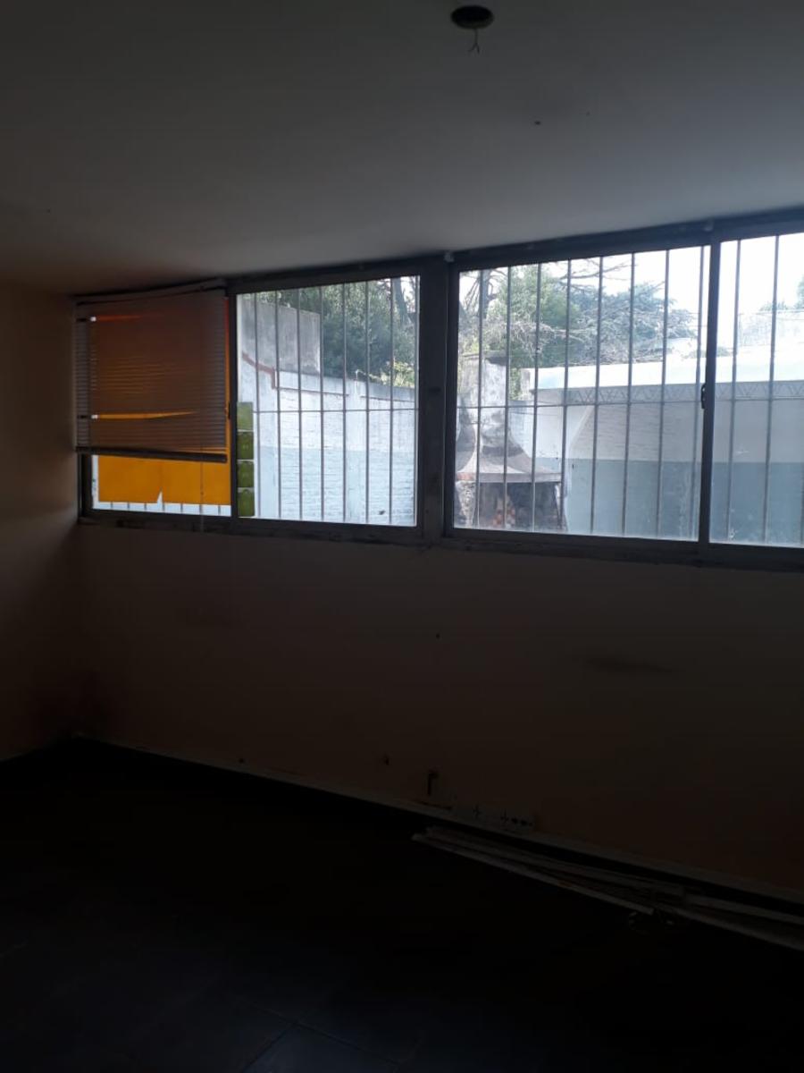 Alquiler de importante local de oficinas en Adrogué - 15