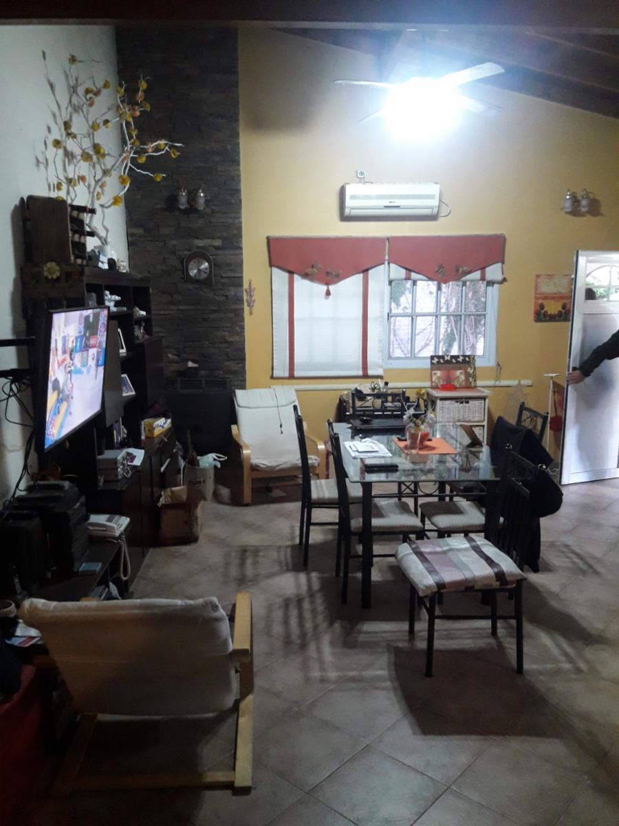 Venta de chalet en Llavallol — foto 11
