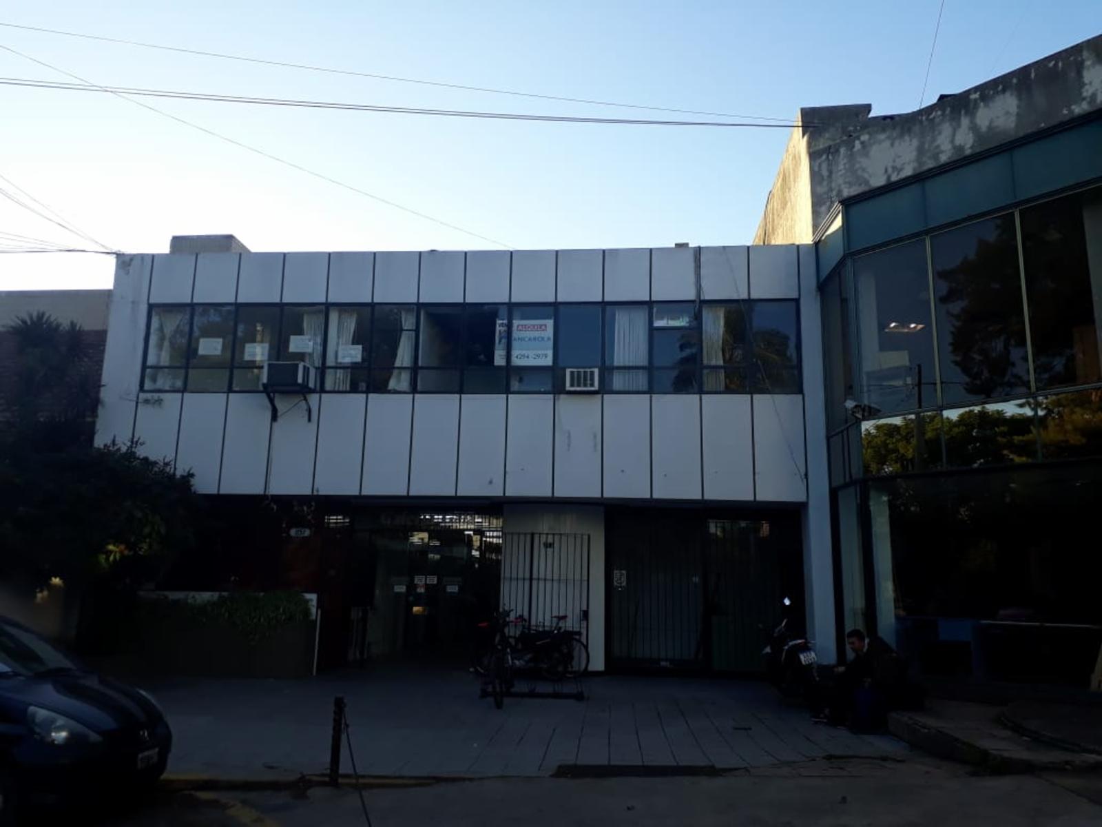 Venta de oficina en Adrogué - 3