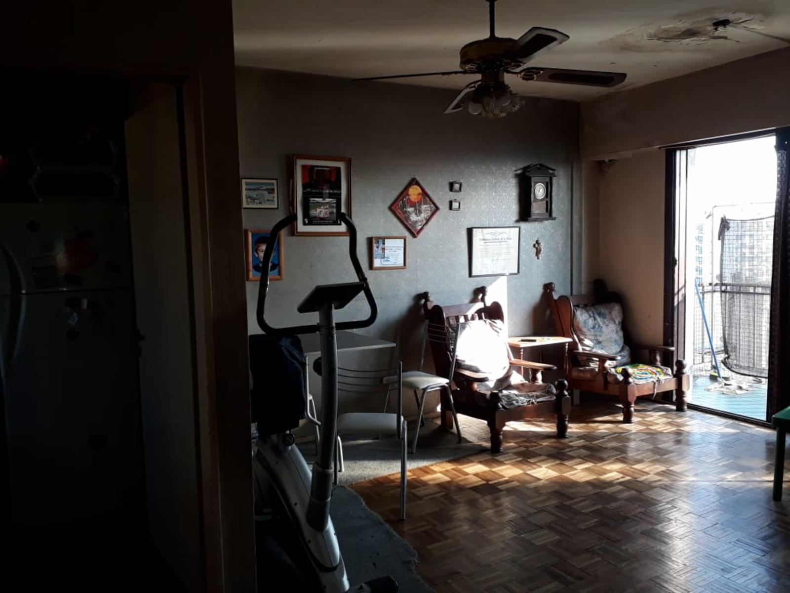Venta de departamento en Lomas de Zamora. Oportunidad.