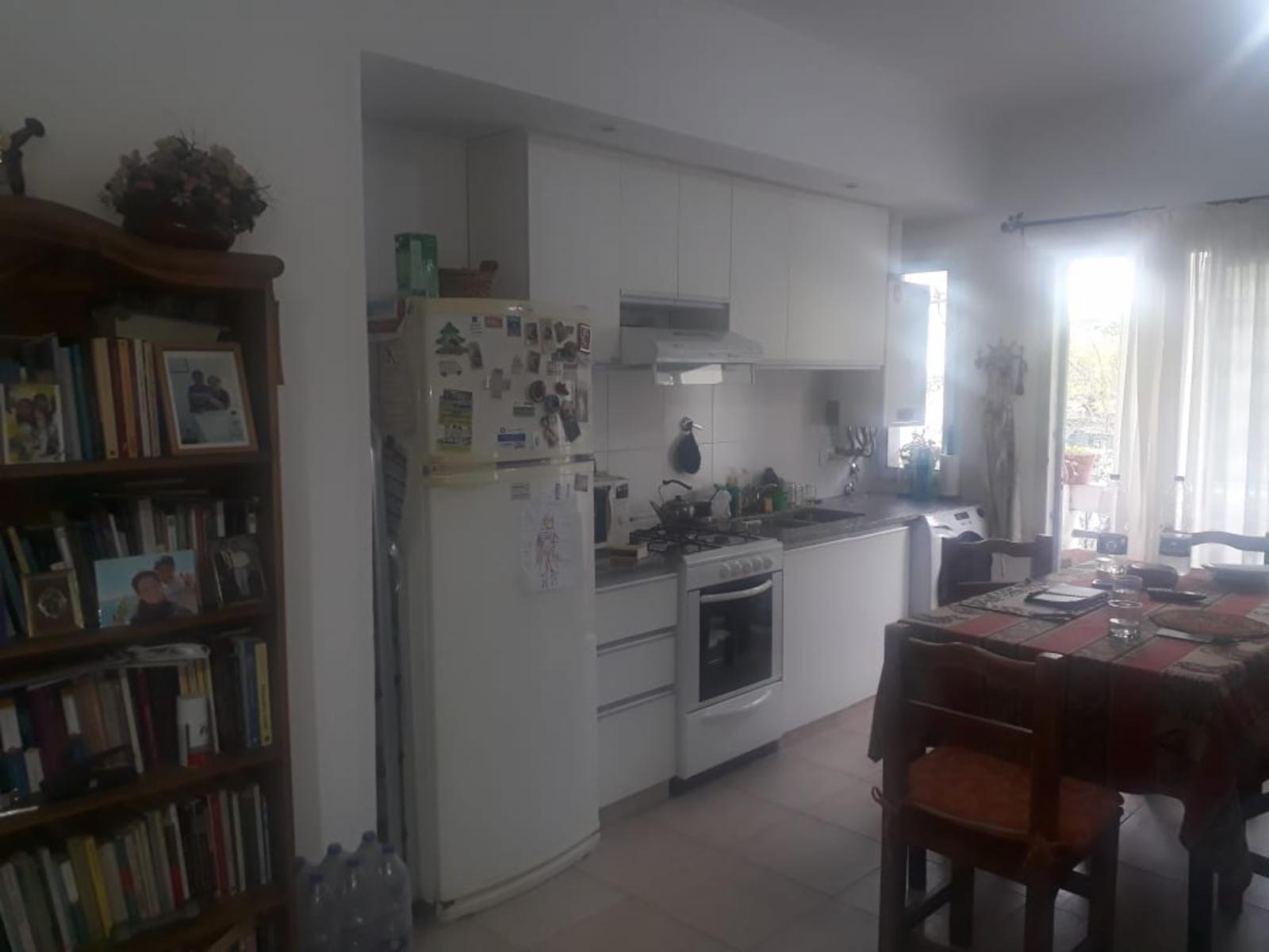 Venta de departamento con cochera en Adrogué — foto 3