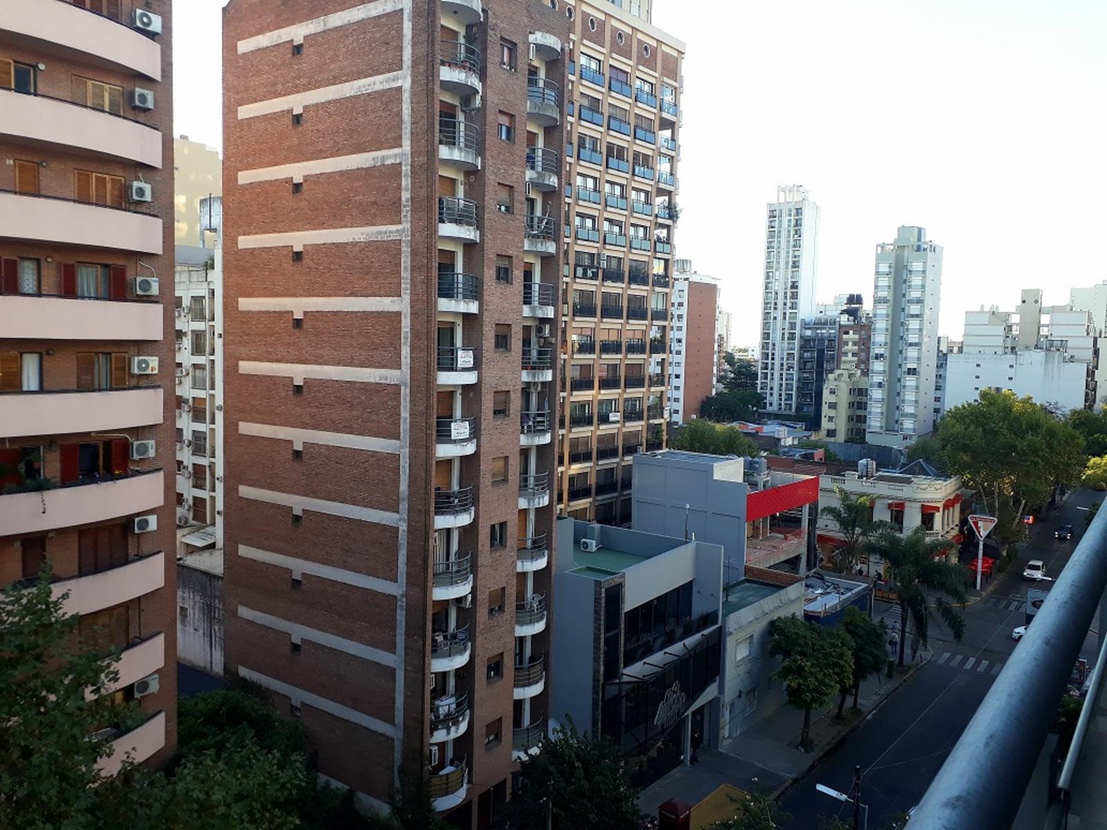 Venta de departamento en Las Lomitas