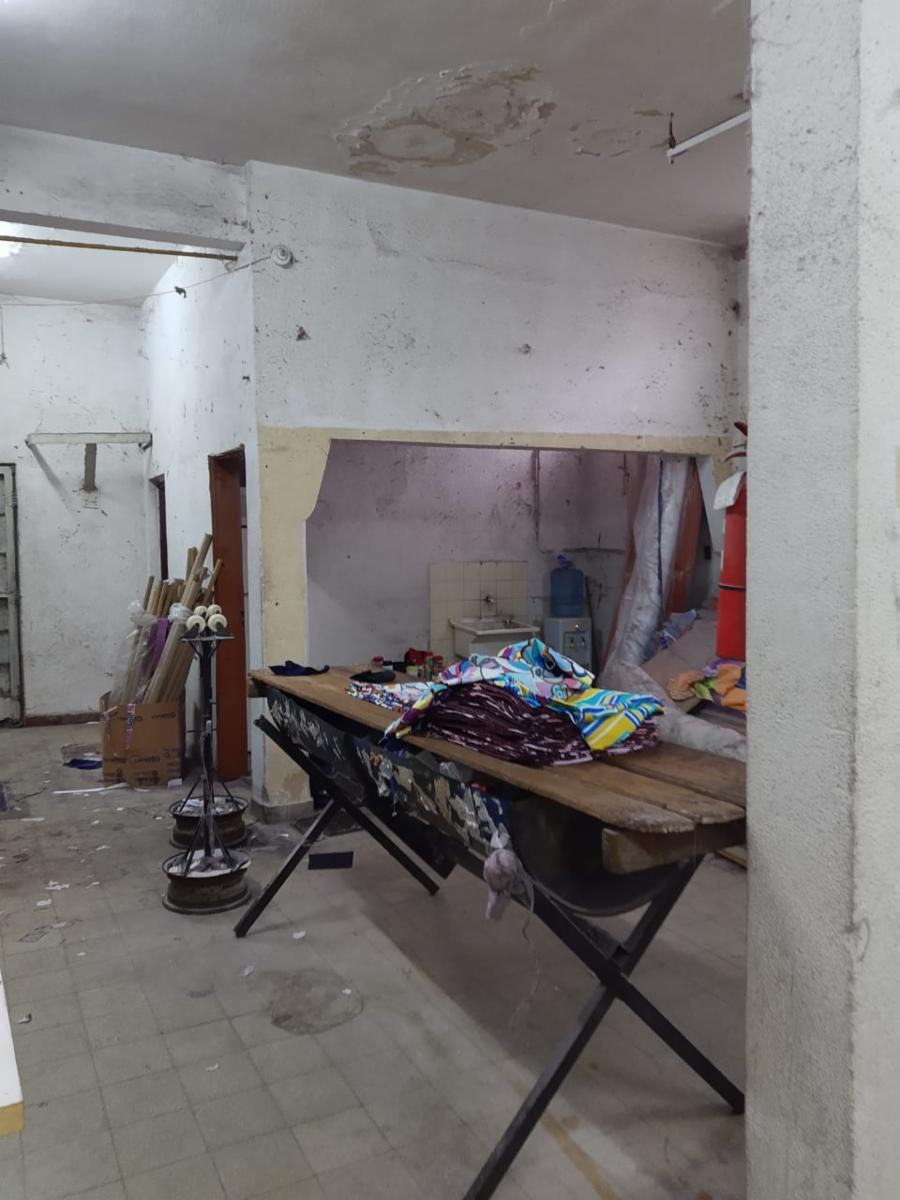 Venta de galpón en Luis Guillón - 5