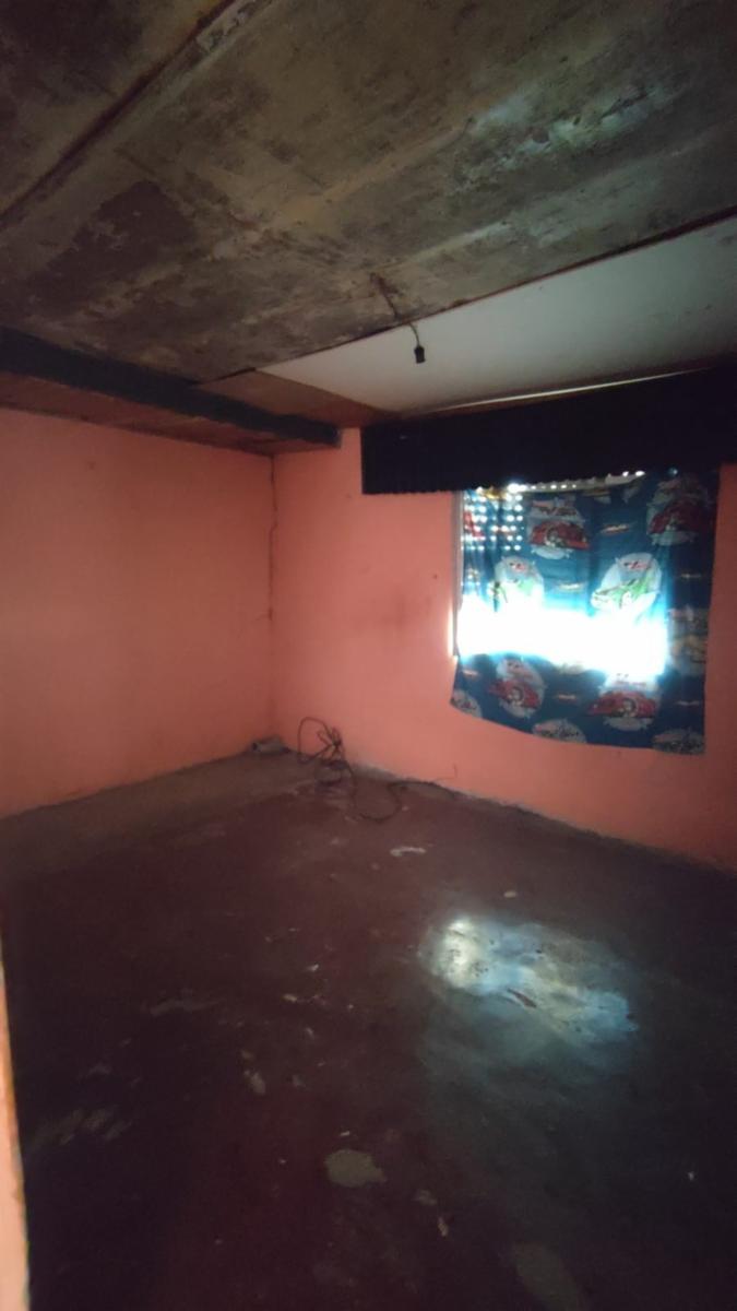 Venta de lote con edificación en Temperley — foto 4