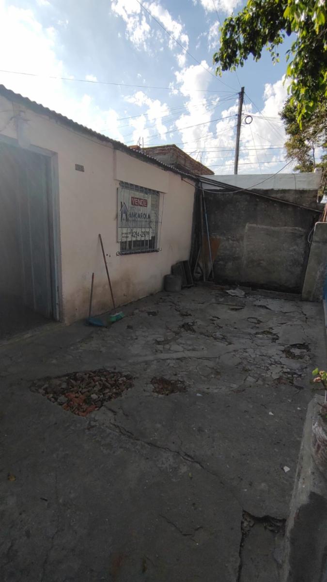 Venta de lote con edificación en Temperley — foto 9